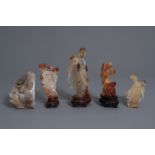 Five various Chinese agate sculptures, 19th/20th C.