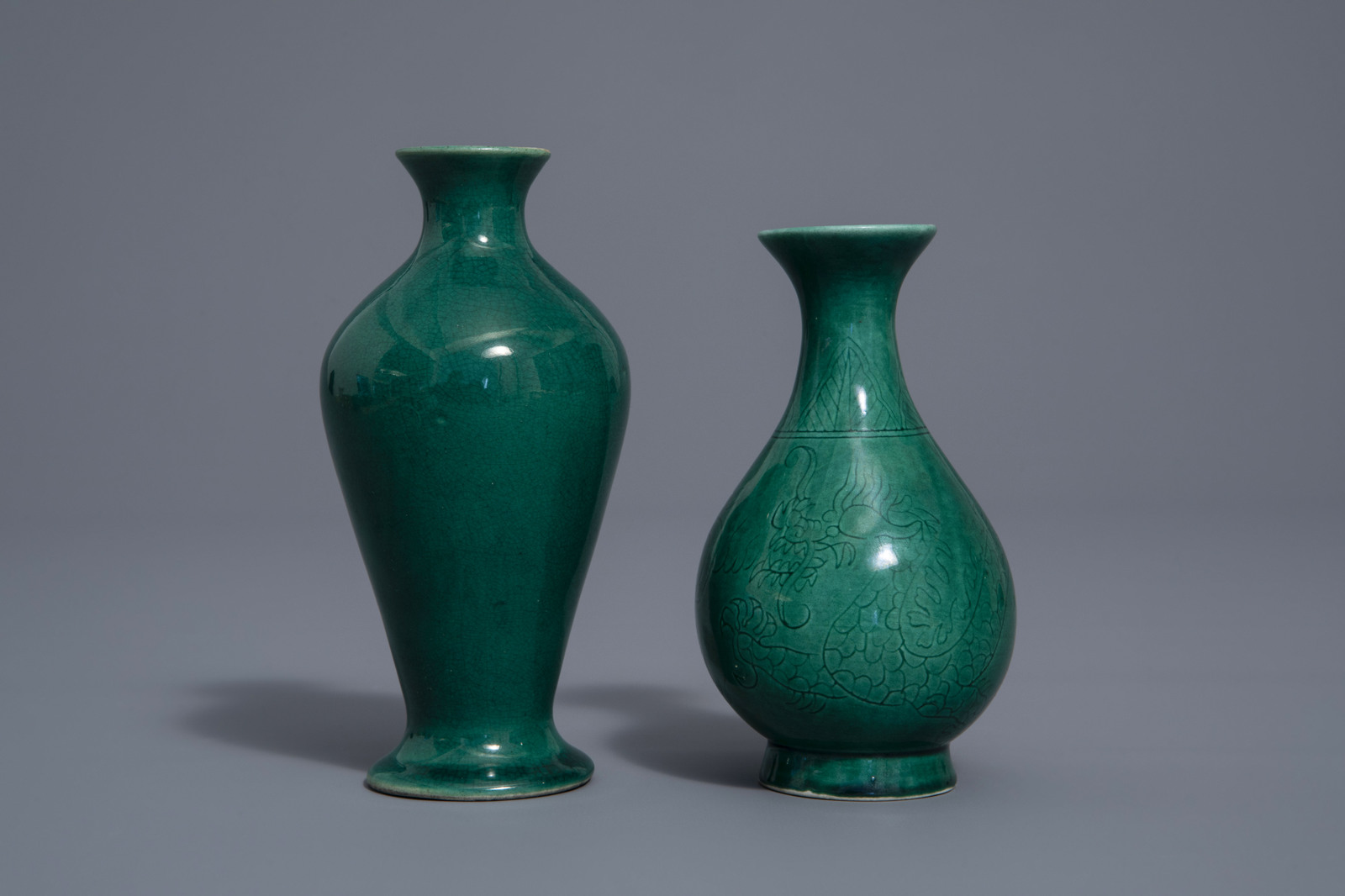 Four Chinese monochrome green vases and cups, 19th/20th C. - Image 2 of 13