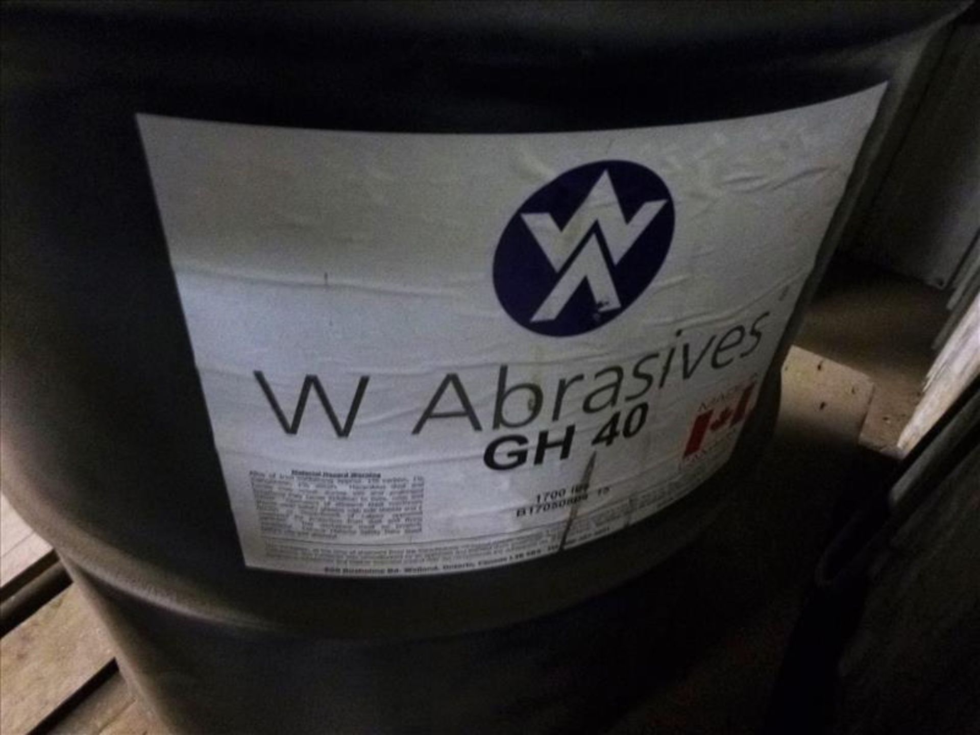 (3 drums) W Abrasive GH40 sand blasting media (located at 164 Rue Strathcona) - Image 4 of 4