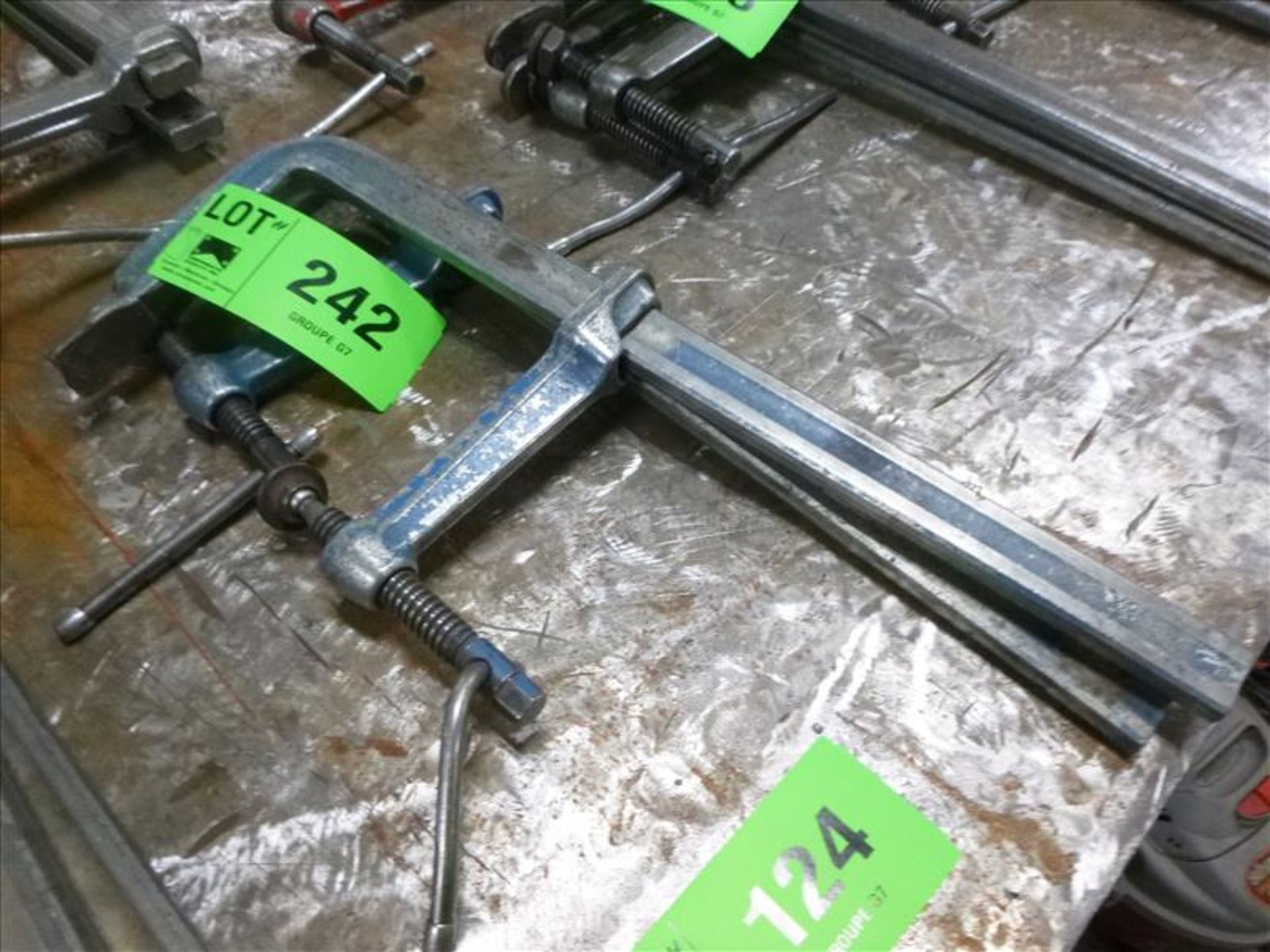 (2) F-clamps, 24 in. (located at 164 Rue Strathcona)