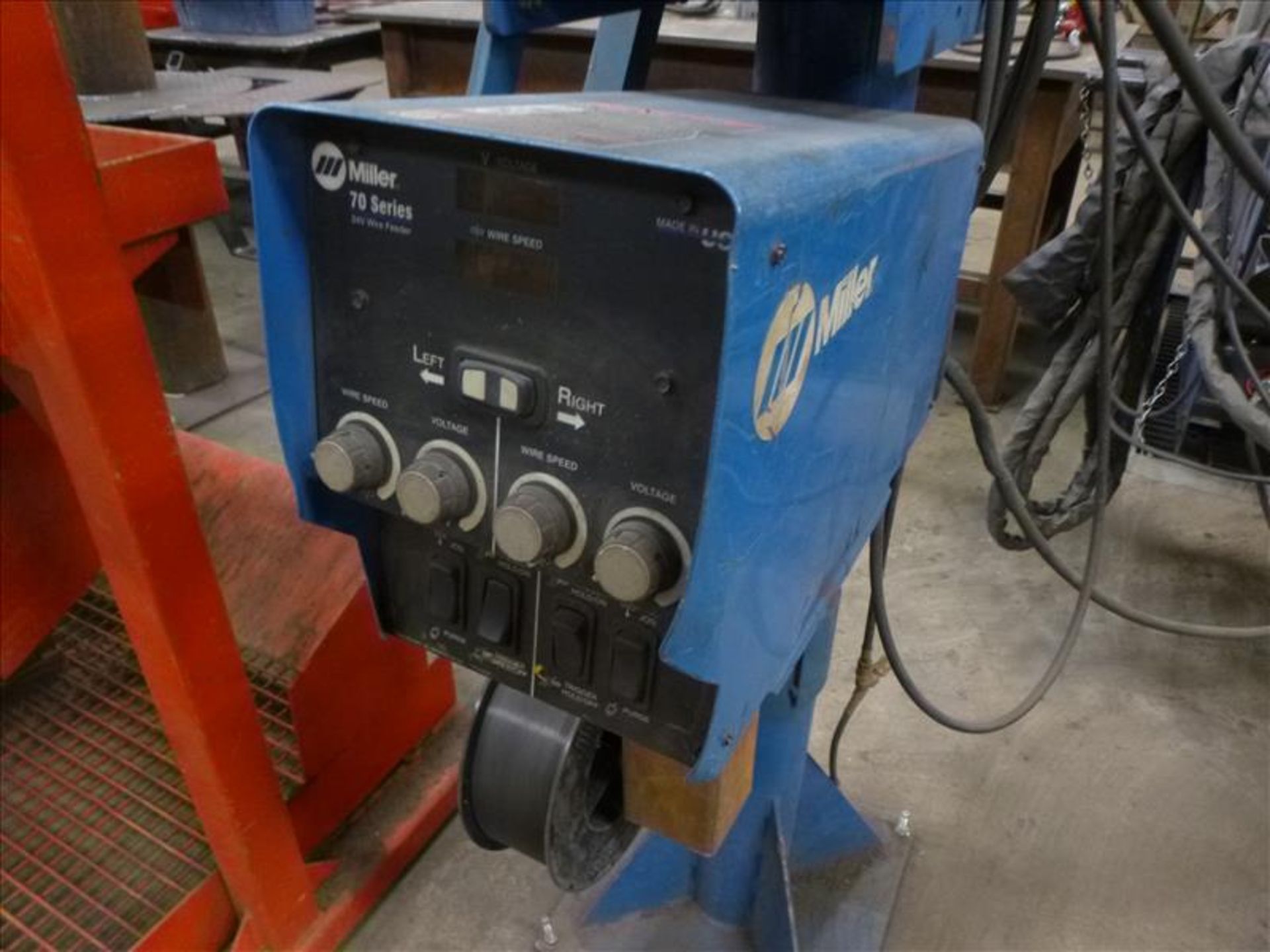 Miller boom welding system consisting of: Miller mig welder, mod. XMT450, ser. no. MC420135U c/w - Image 3 of 4