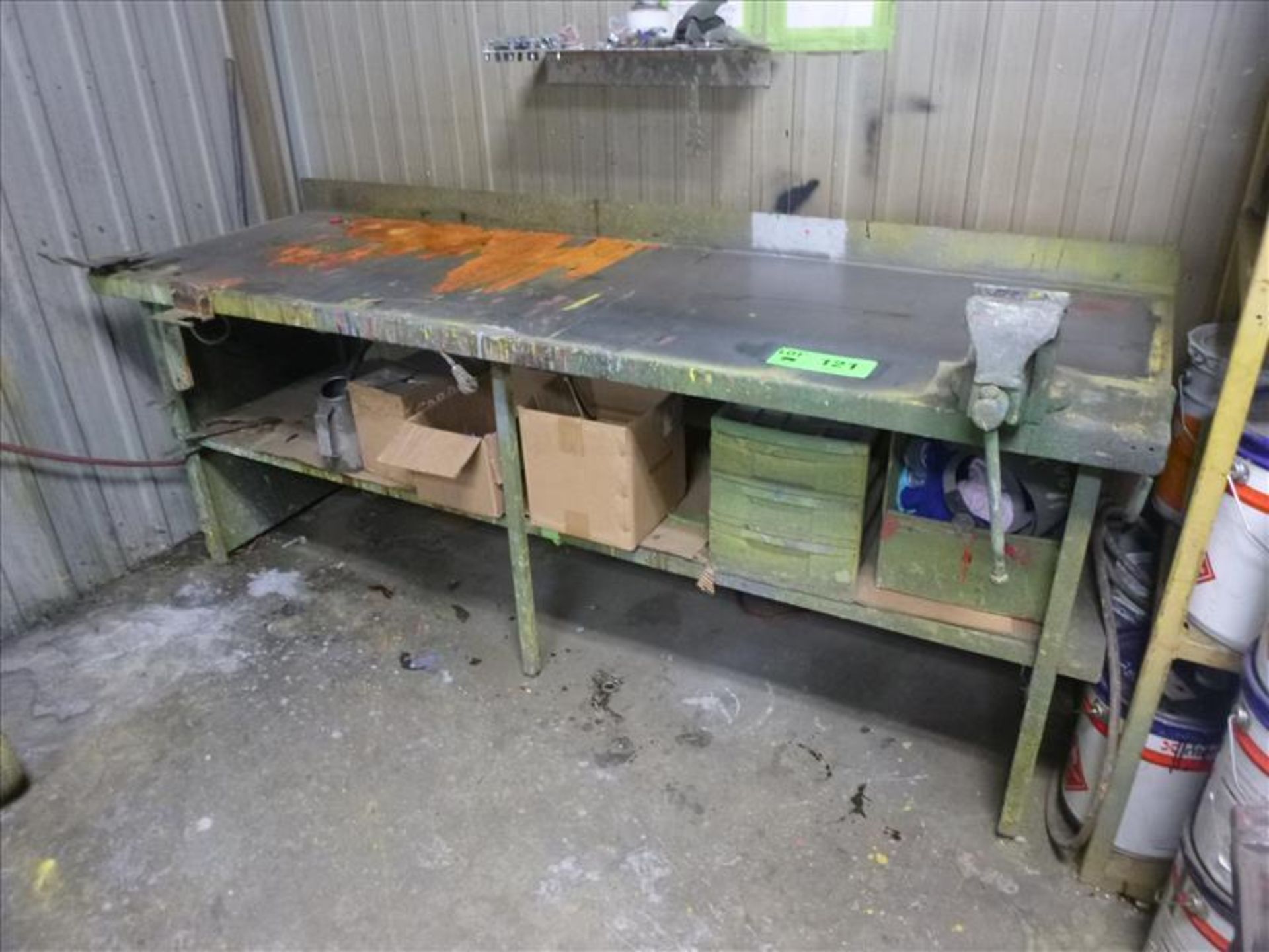 steel work bench, 30 in. x 96 in. c/w 5 in. vice (located at 164 Rue Strathcona)