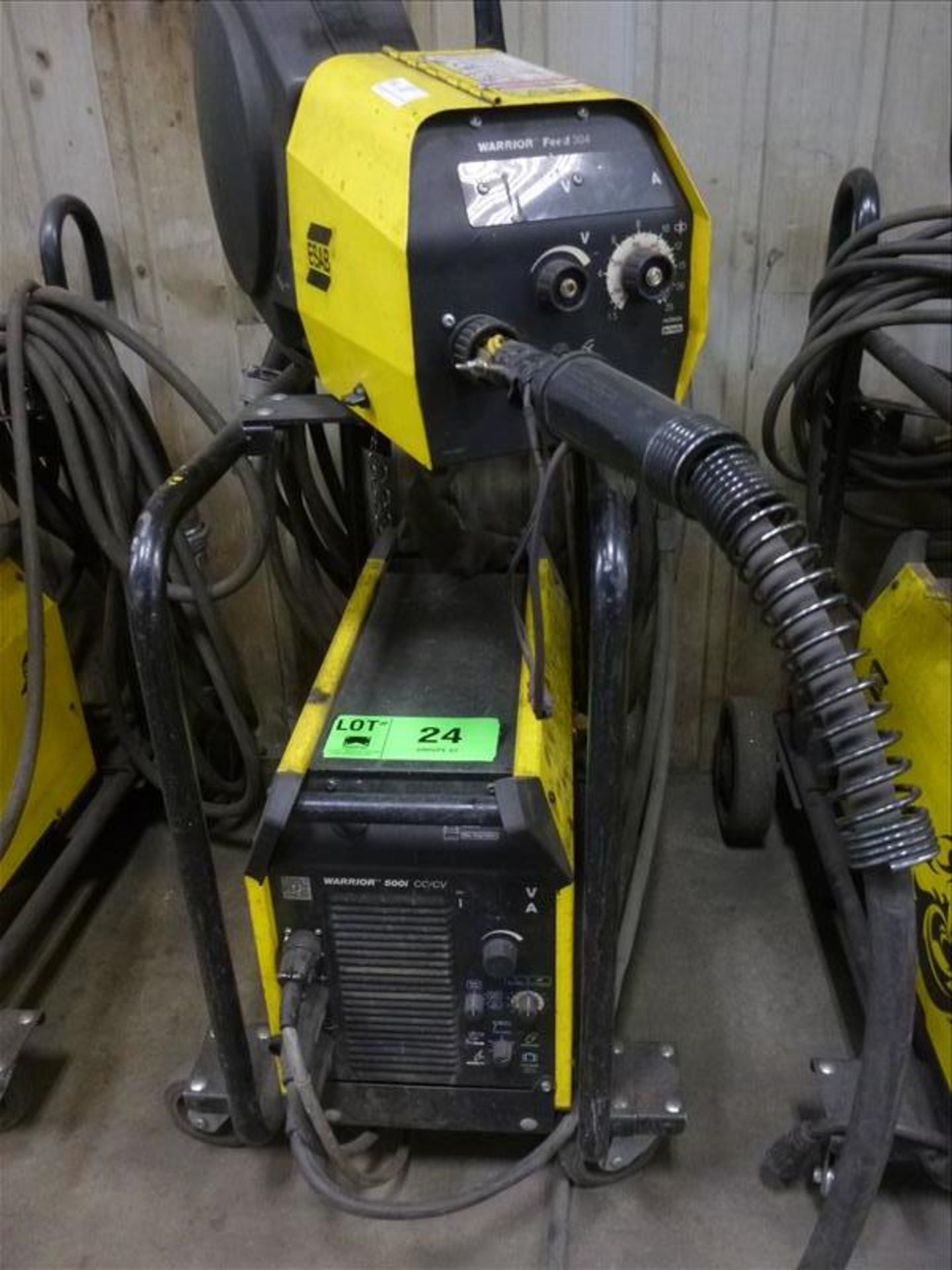 ESAB welding system consisting of: ESAB mig welder, mod. Warrior 500i, ser. no. 405-419-0109 c/w