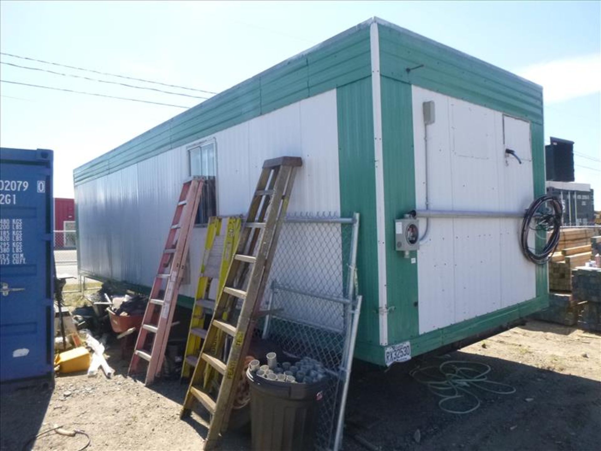 office trailer, tandem-axle, 10 ft. x 32 ft. (located at 166 Rue Maltais) - Image 2 of 5