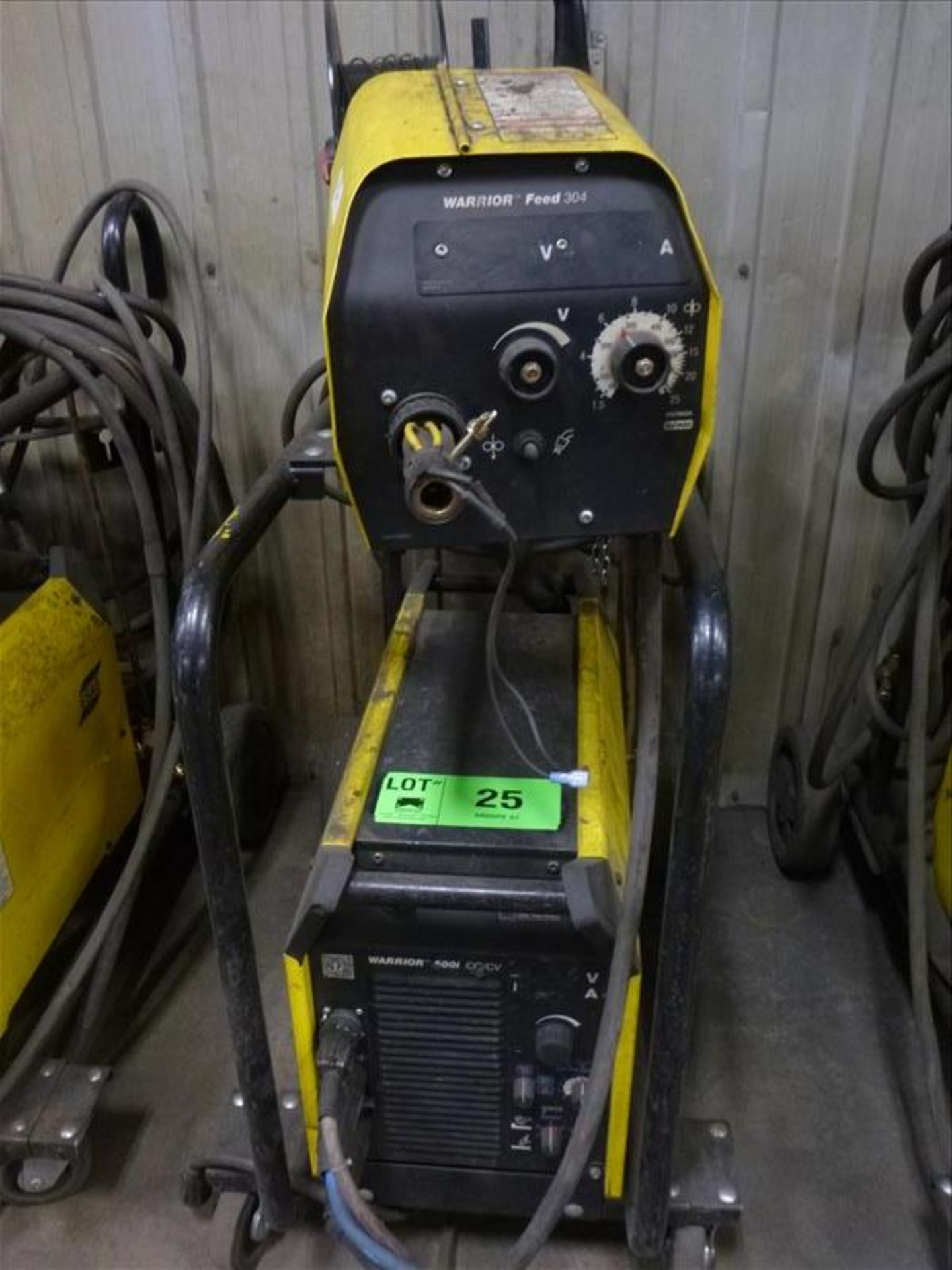 ESAB welding system consisting of: ESAB mig welder, mod. Warrior 500i, ser. no. 405-414-011? c/w