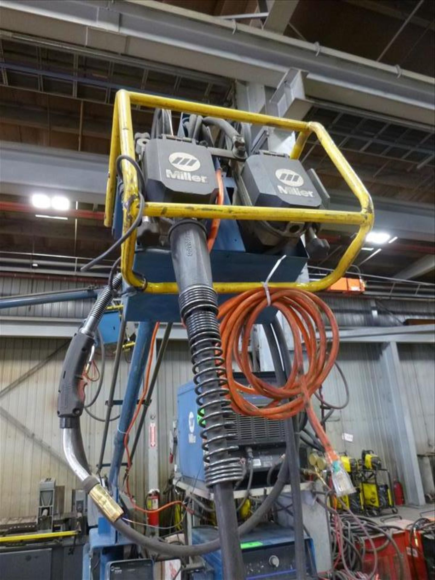 Miller boom welding system consisting of: Miller mig welder, mod. DeltaWeld 302, ser. no. KG204241 - Image 4 of 4