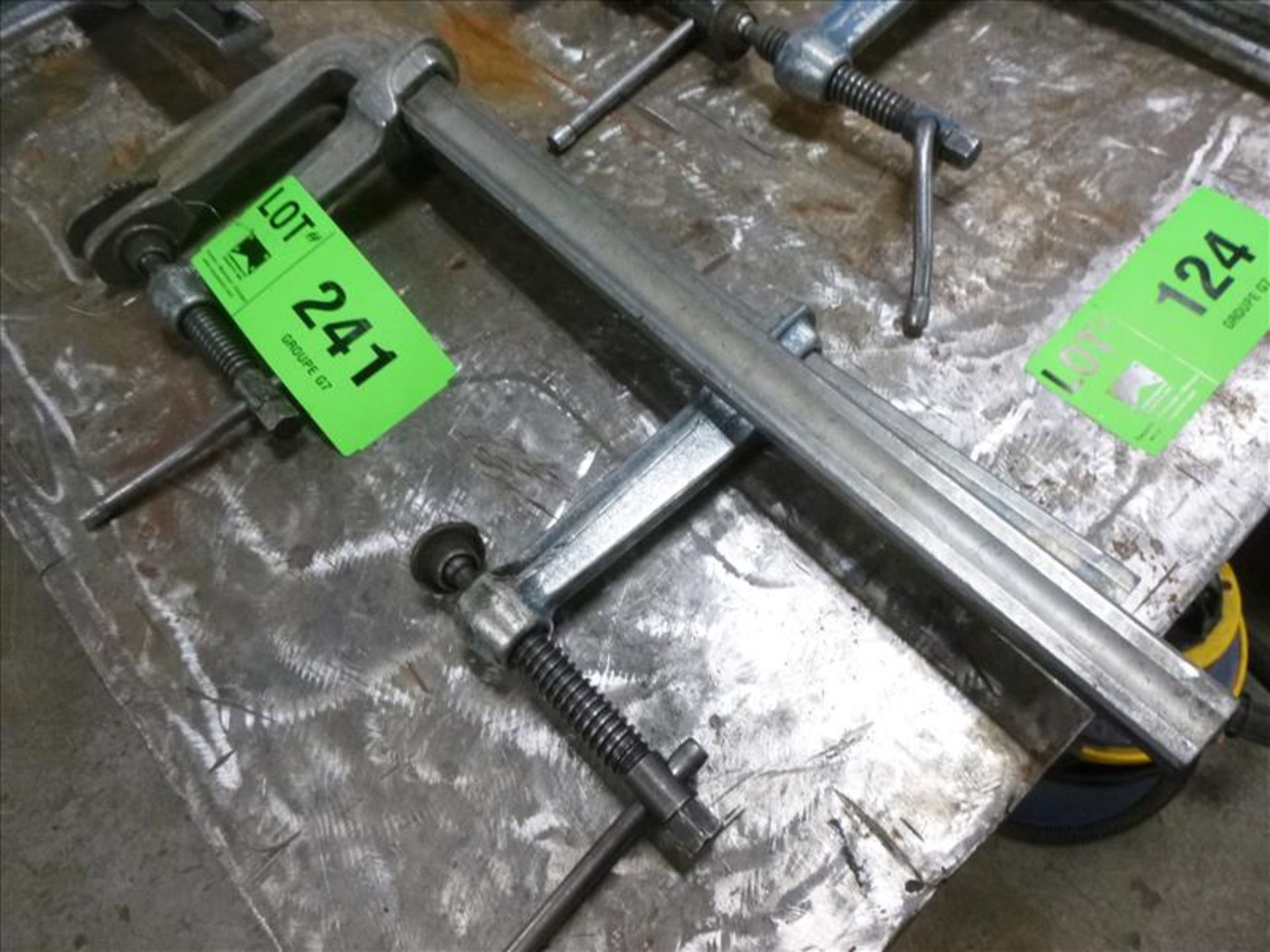 (2) F-clamps, 24 in. (located at 164 Rue Strathcona)