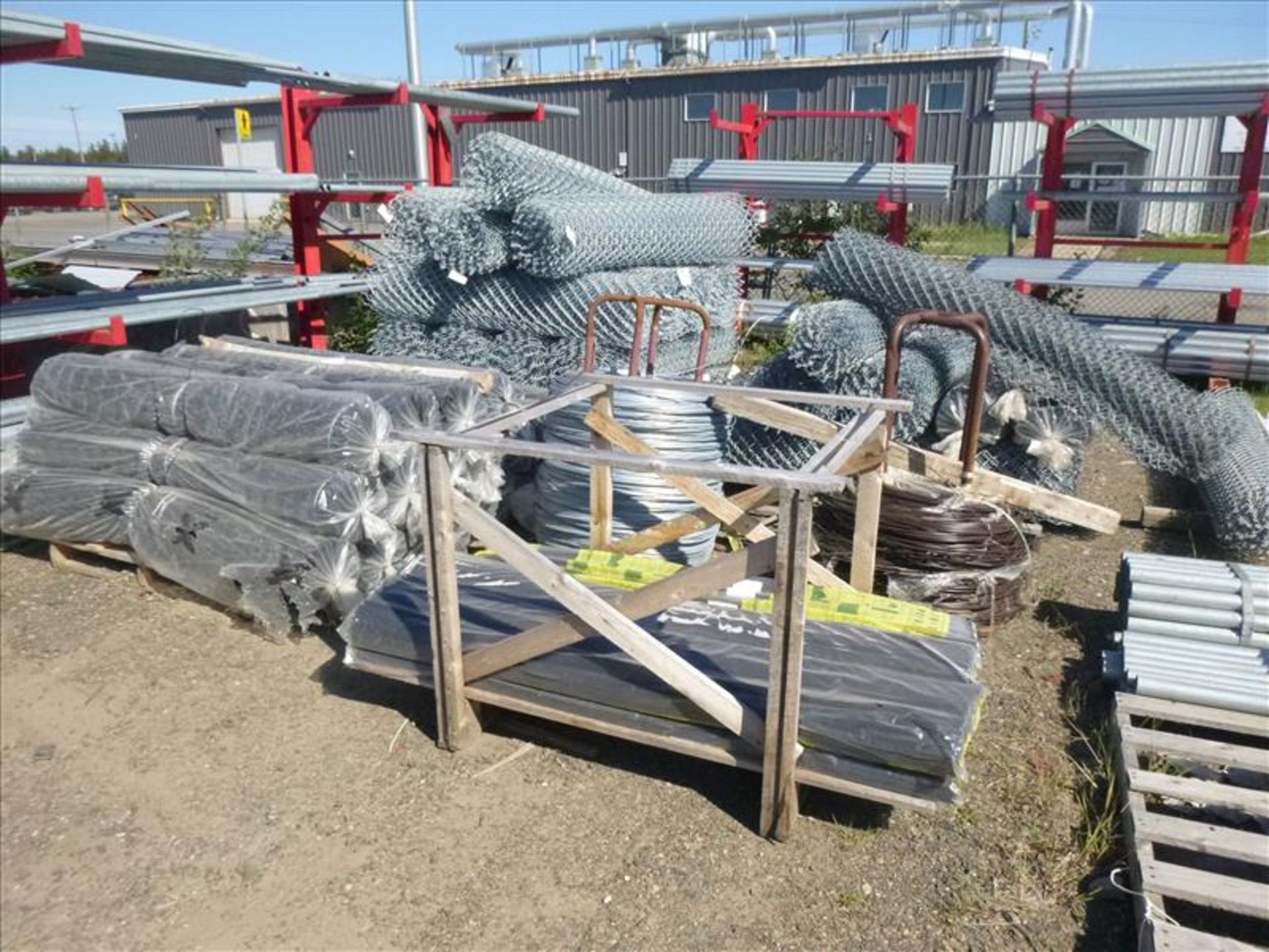 large quantity of misc. fencing materials; fencing, poles, hardware, inserts, wire, etc. ( - Image 9 of 19