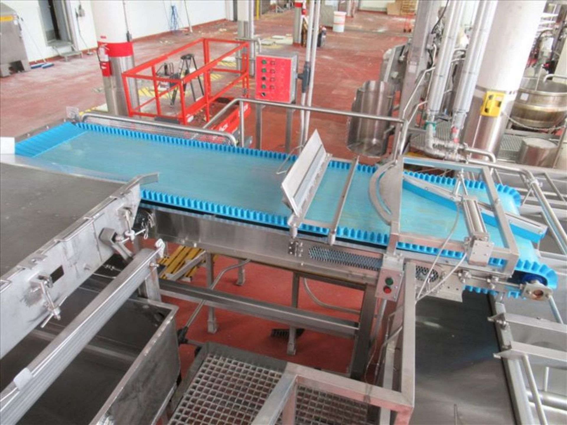 Rubber belt conveyor with magnet approx 30 in w x 120 in l inspection belt conveyor with PVC
