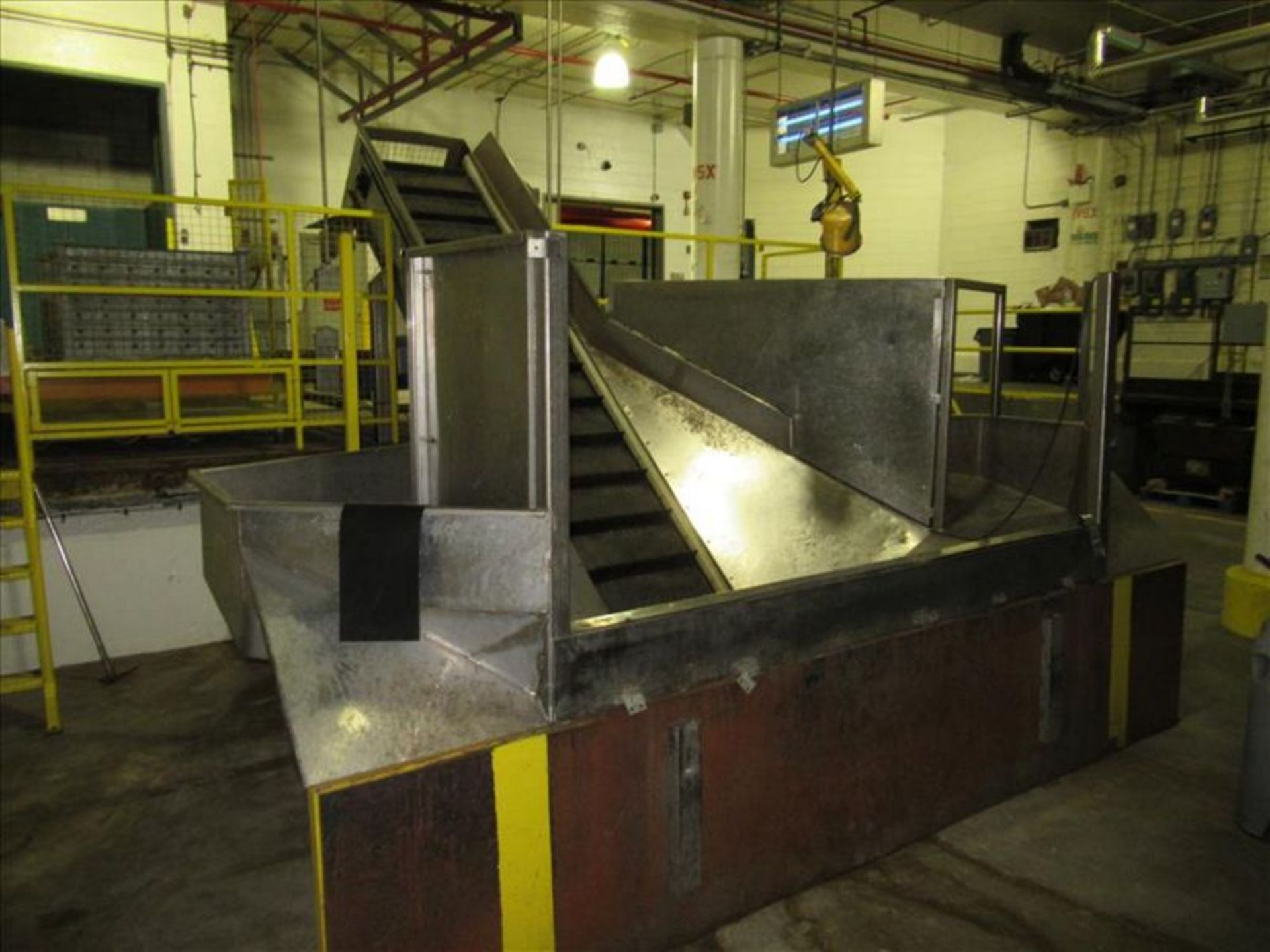 Vegetable stainless receiving hopper conveyor bunker type, approx 10 ft w x 24 in h x 4 ft deep - Image 2 of 3