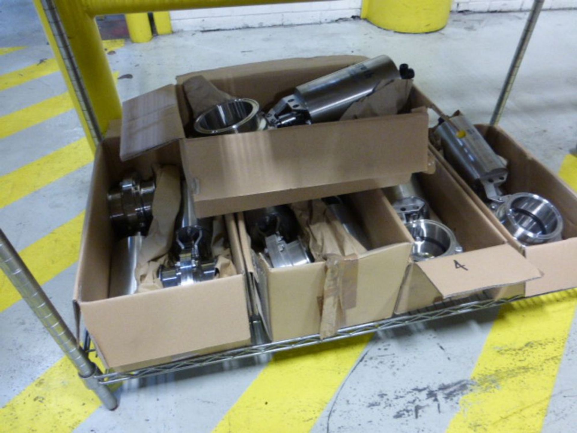 (7) Guth stainless 4 in pneumatic valve (316) [1st Flr Main Shipping Area]