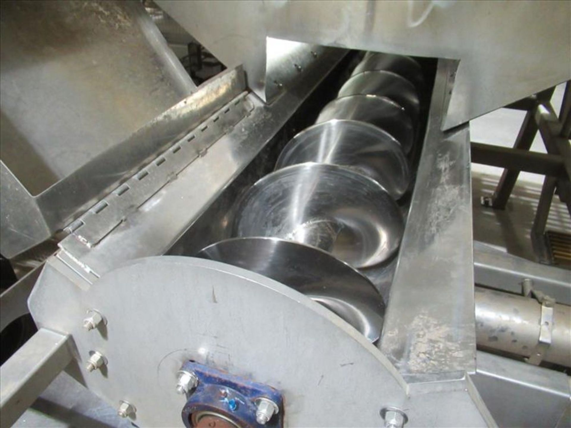 Stainless receiving hopper with side buffer, approx 14 in dia x 9 ft l ss screw auger bottom - Image 4 of 5