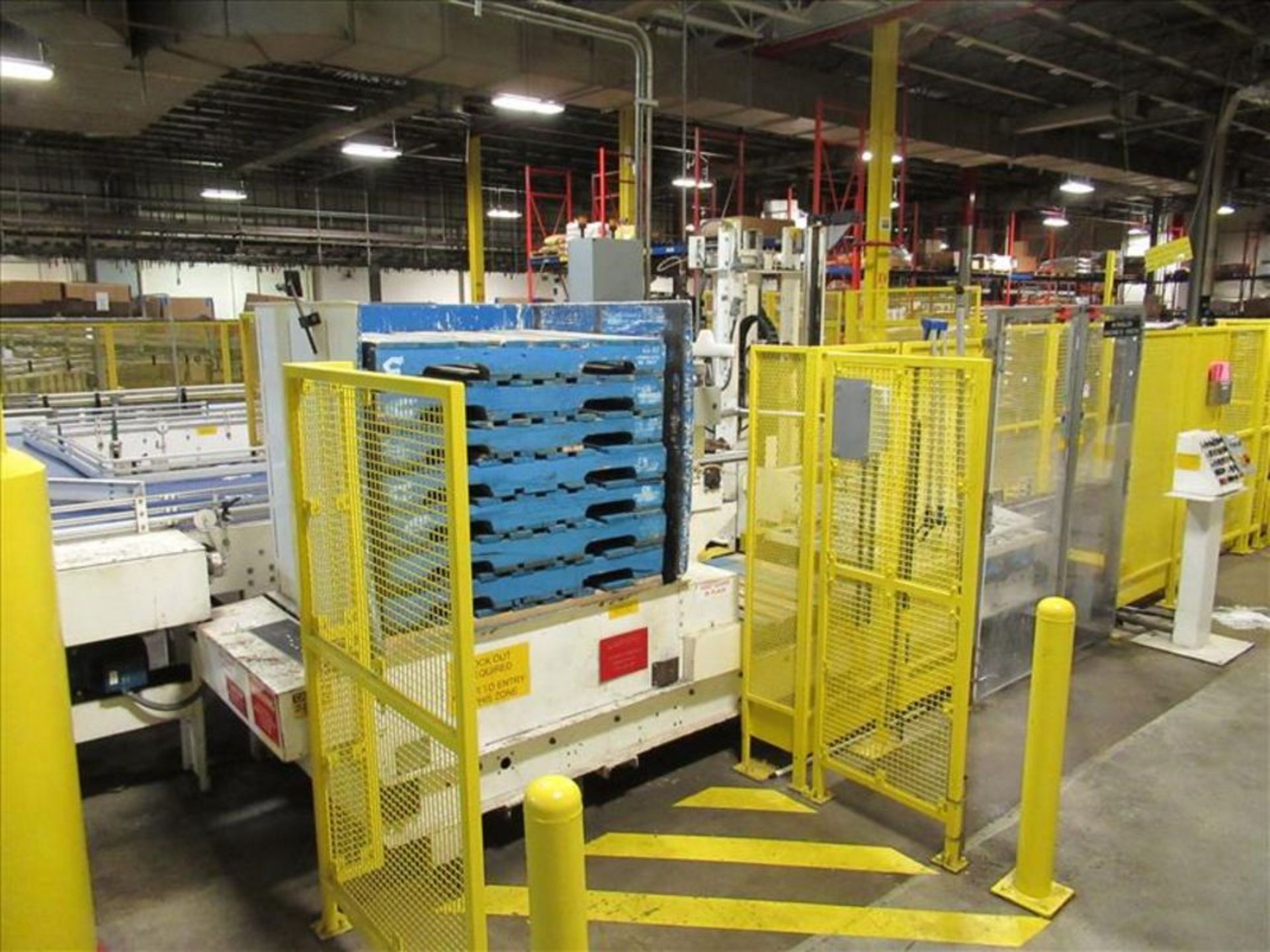 Whallon brite palletizer /depalletizer 90 deg swing type, with approx 45 in x 58 in x 5 ft h max - Image 2 of 2