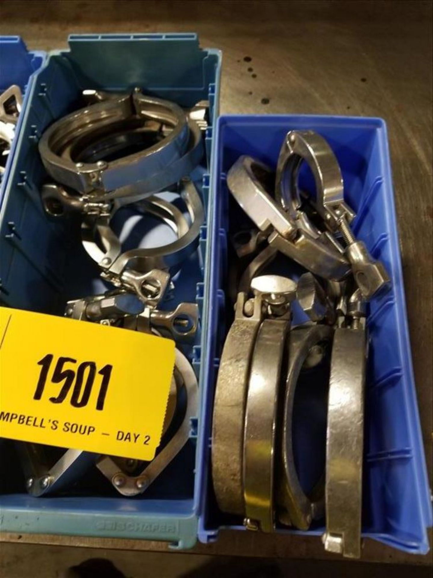 (57) assorted stainless clamps - approx (25) 2 1/2 in. (16) 2 in. (6) 3 1/2 in. (7) 1 in. (2) 4 1/ - Image 2 of 3