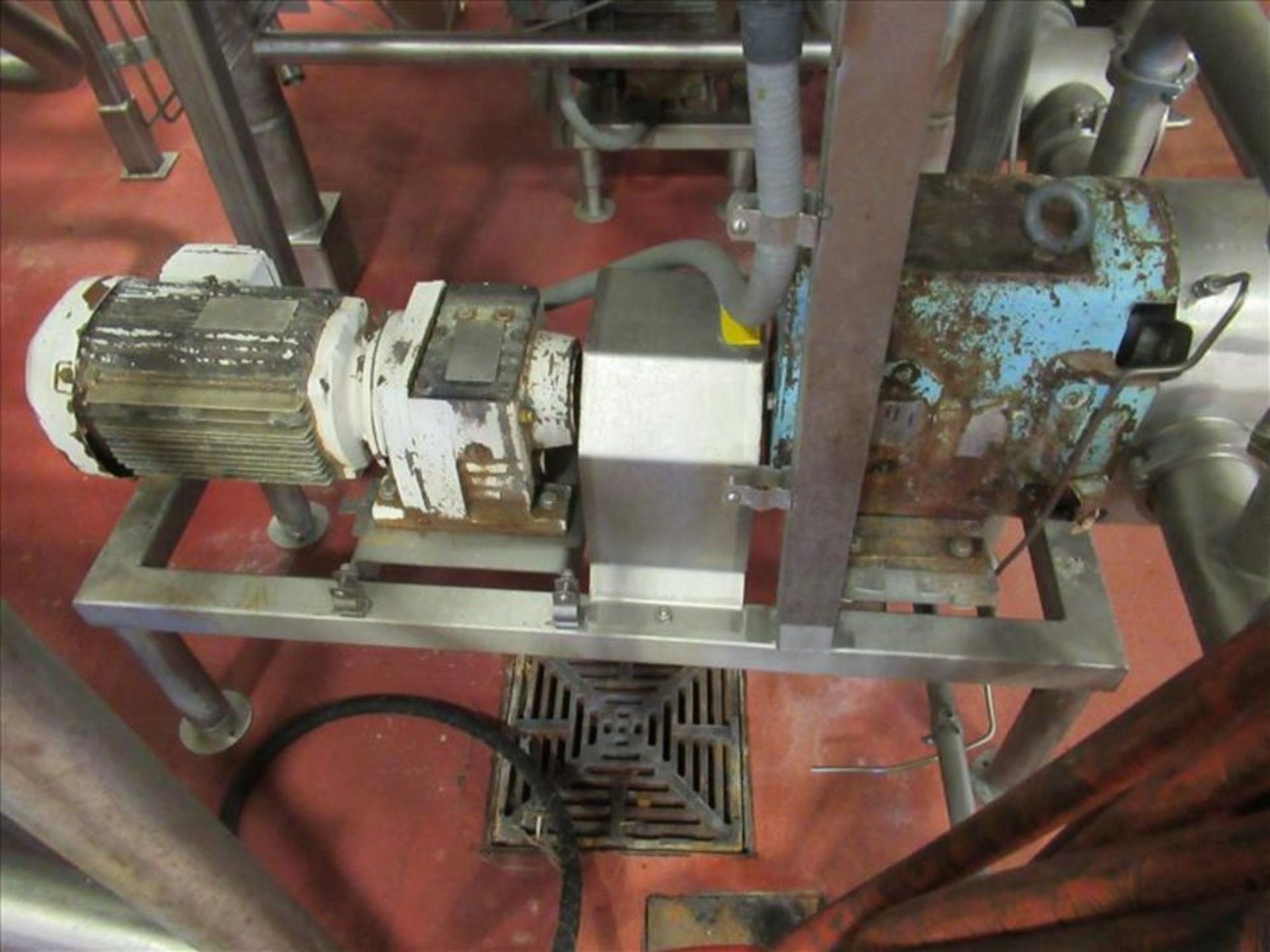 Waukesha positive displacement pump mod. no. 130-U2 ser. no. 349010-04 stainless, 3 in. x3 in. - Image 2 of 2