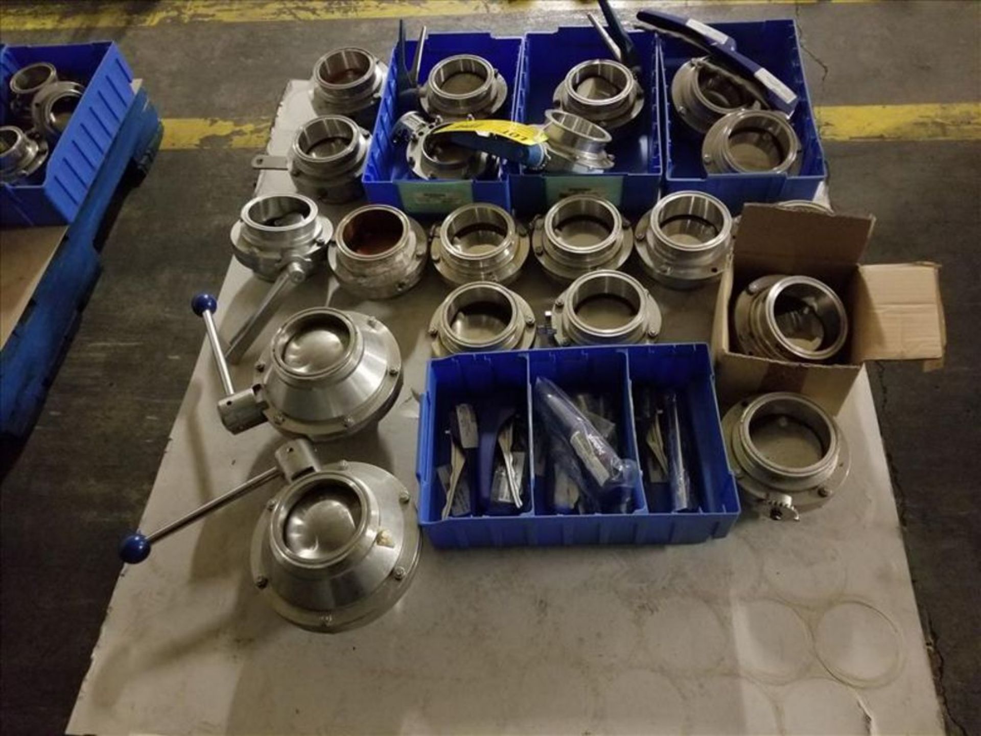 (20) 4 in Stainless Butterfly Valves [Across from 1st Flr Cage Area] - Image 4 of 5