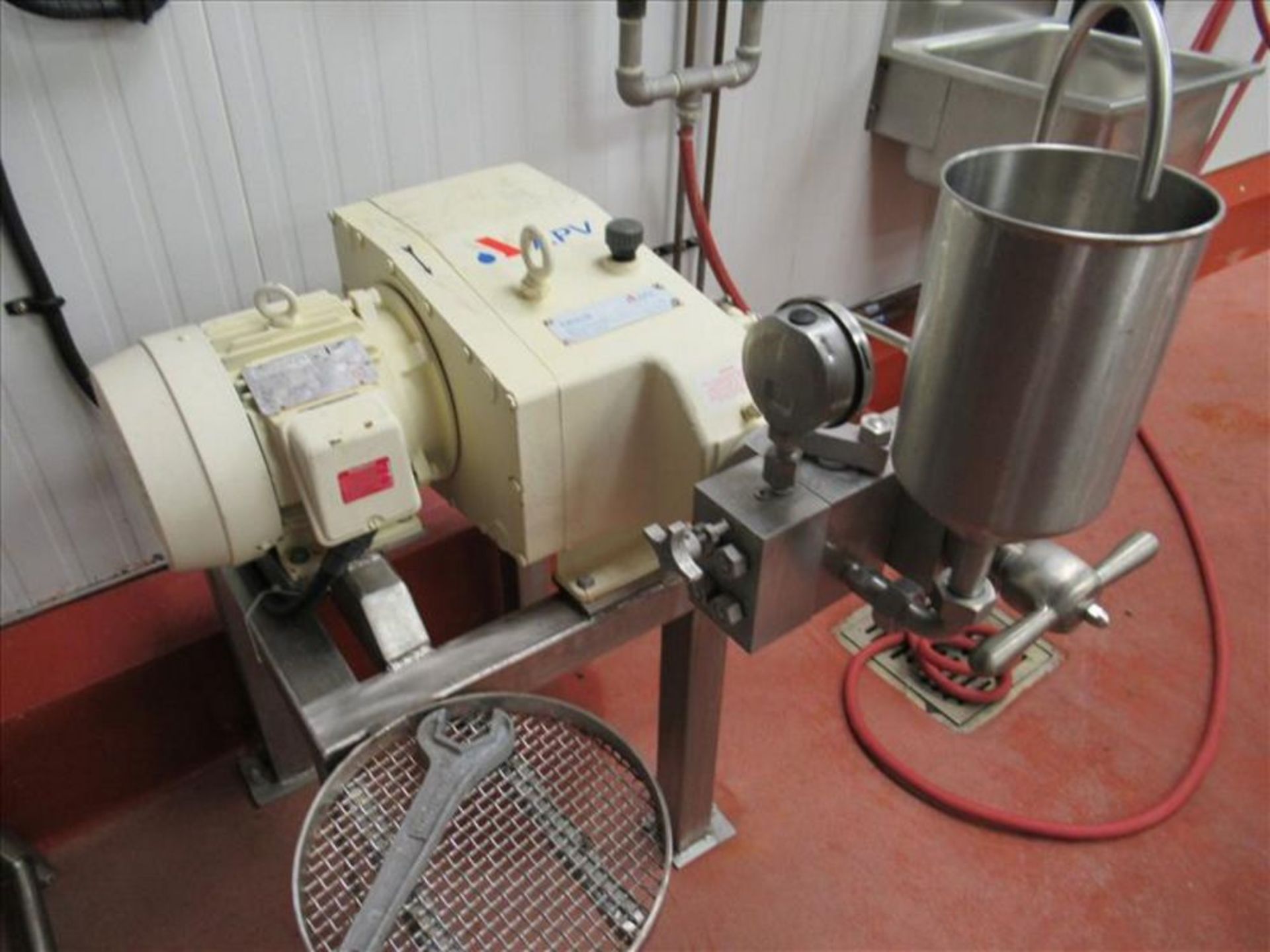 APV Gaulin lab homogenizer mod. no. 31MR3TA ser. no. 20042410630 2 stage, 31gph, MAWP 3000psi, 3hp/