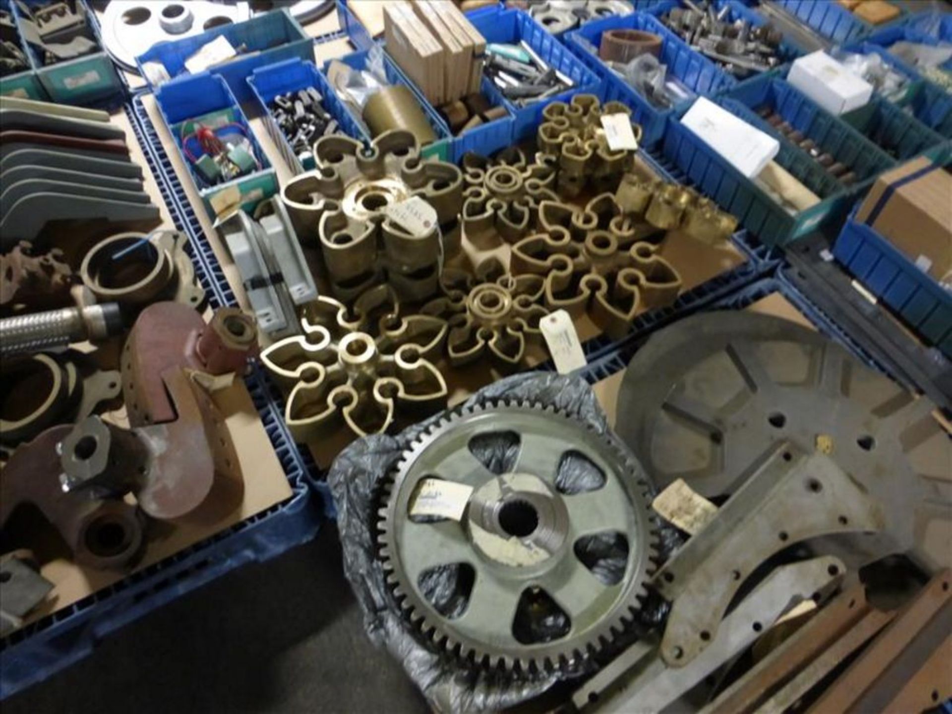 Lot of Change Parts for Cooker/Sterilizer: Gears, Gaskets, Ejector Brackets, Paddles, Pulleys (8 - Image 5 of 8