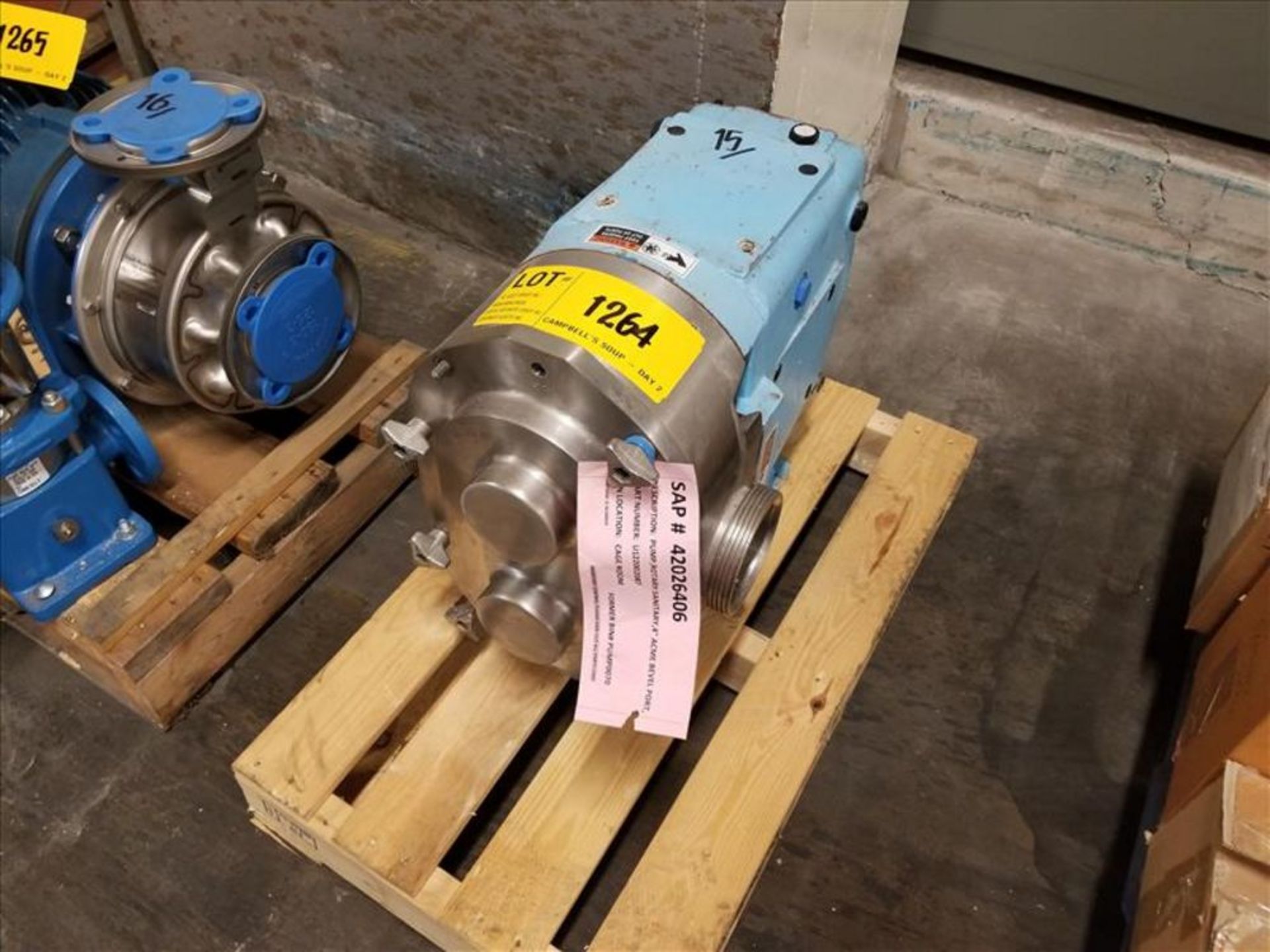 Waukesha mod. No. 220 UI ser. no. 1000002717957 4 in. stainless positive displacement pump