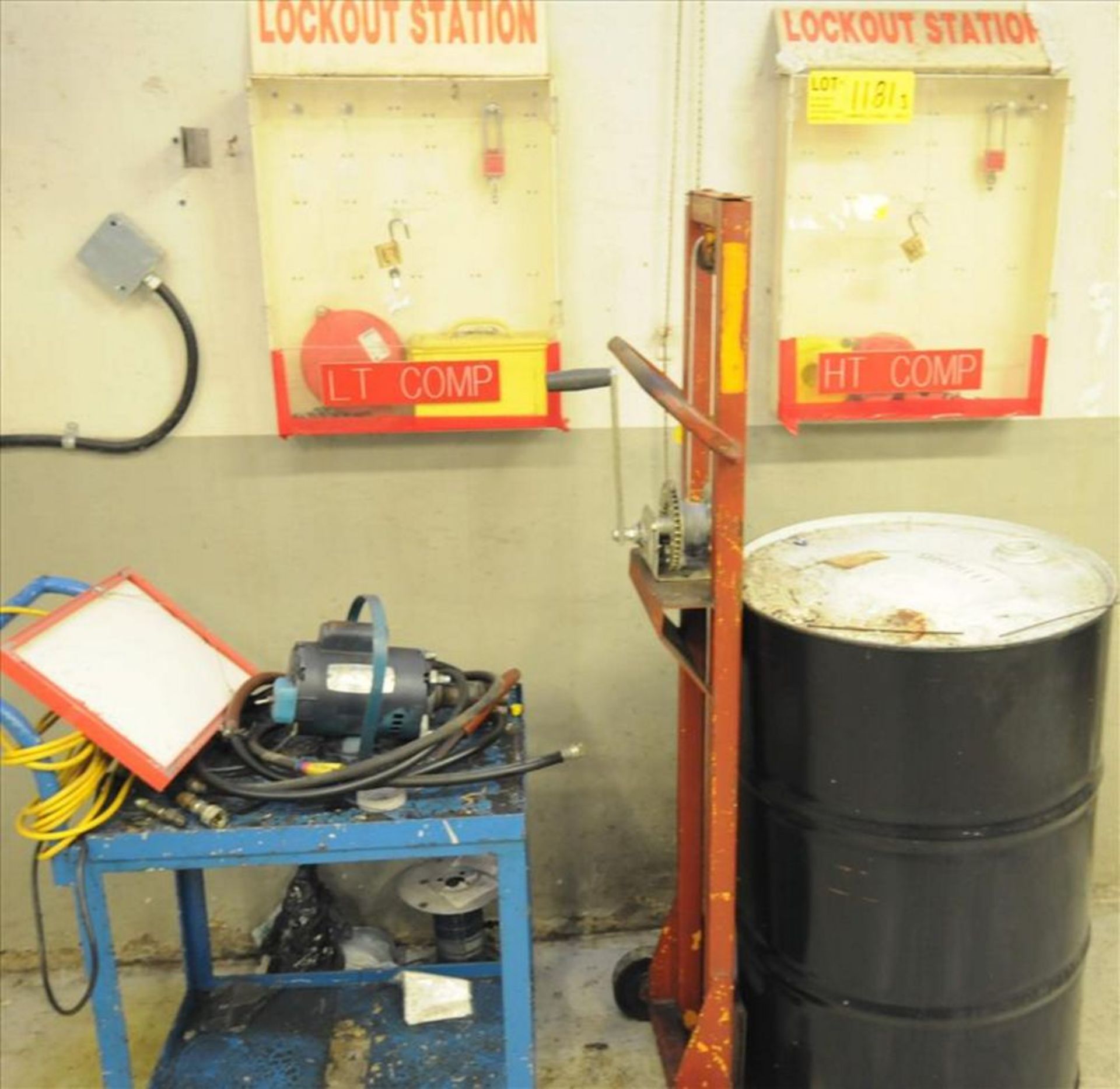 lot/ ammonia lockout stn, compressor oil and pump [Ammonia Room]