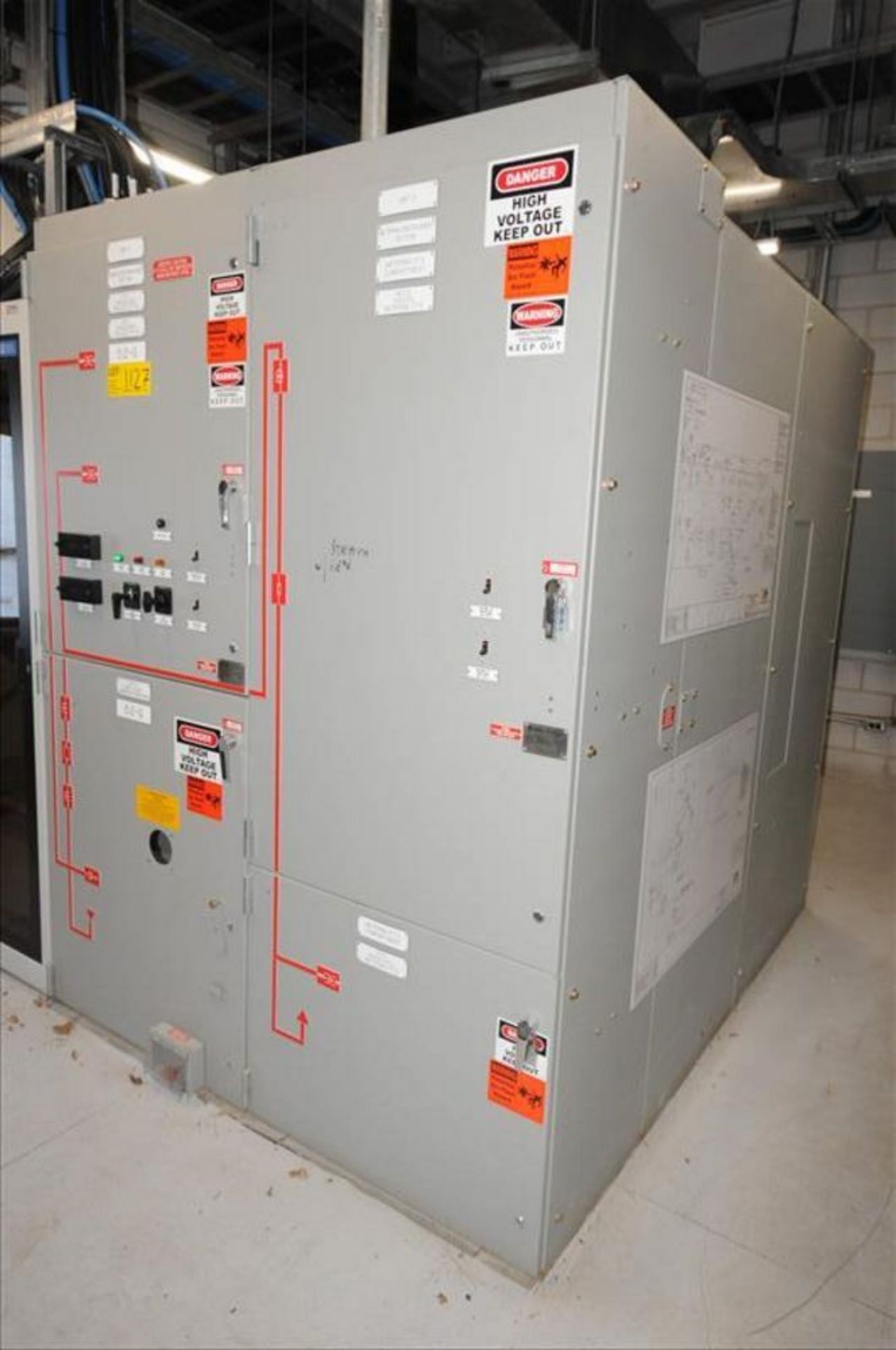 Powell 15KV class switch Gear (Generator / Utility breaker) mod. no. 35351 ser. no. 211572-0100- - Image 2 of 2