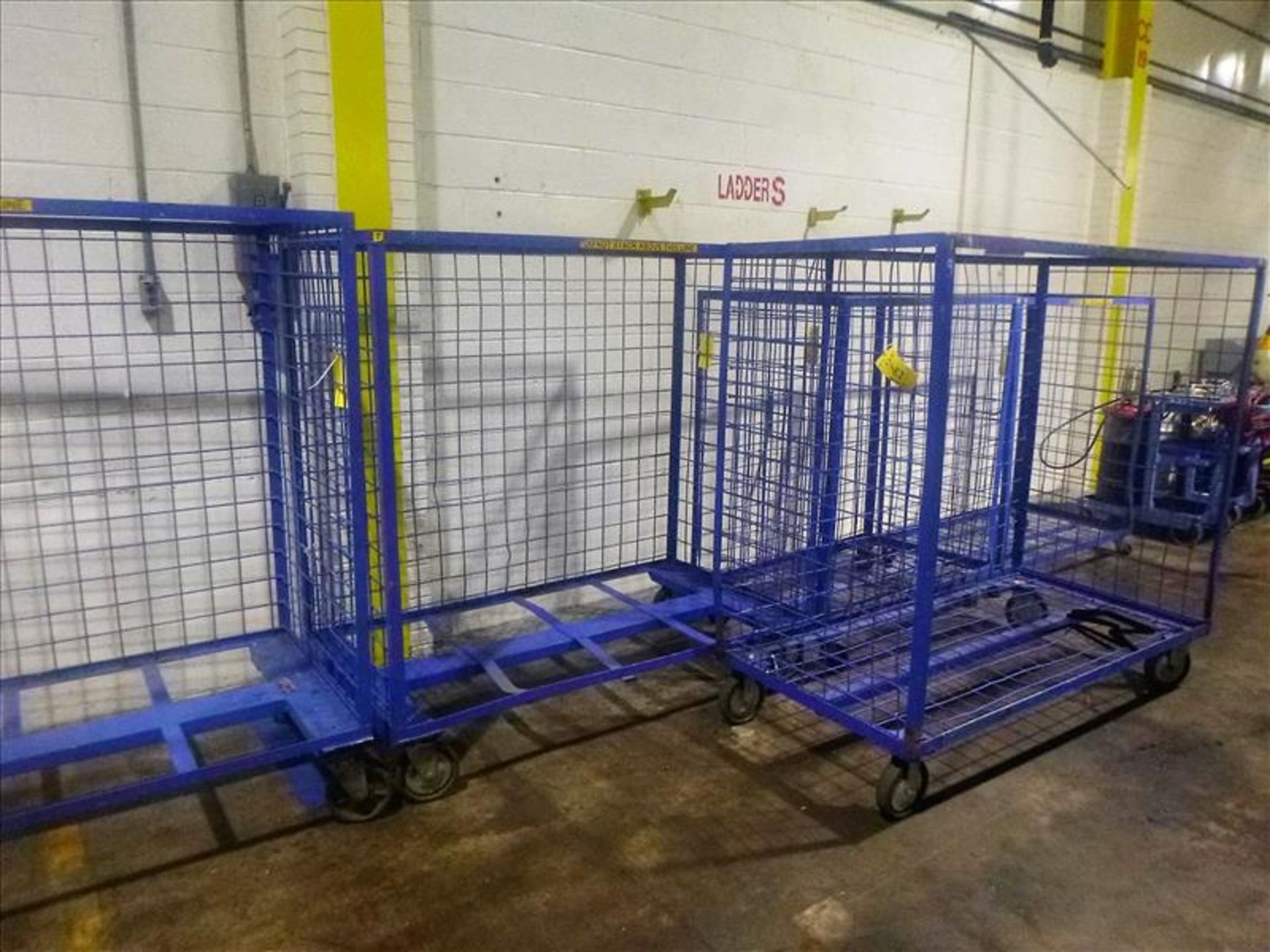 (5) mobile cages [1st Floor, Labelling and Packaging]