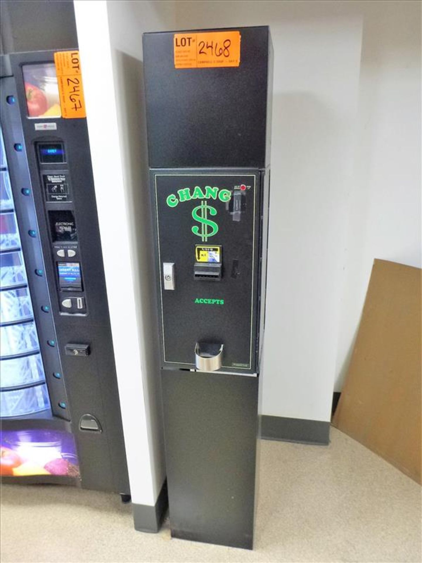 American Changer Corp. Change machine [Cafeteria/Store, 1st Floor]