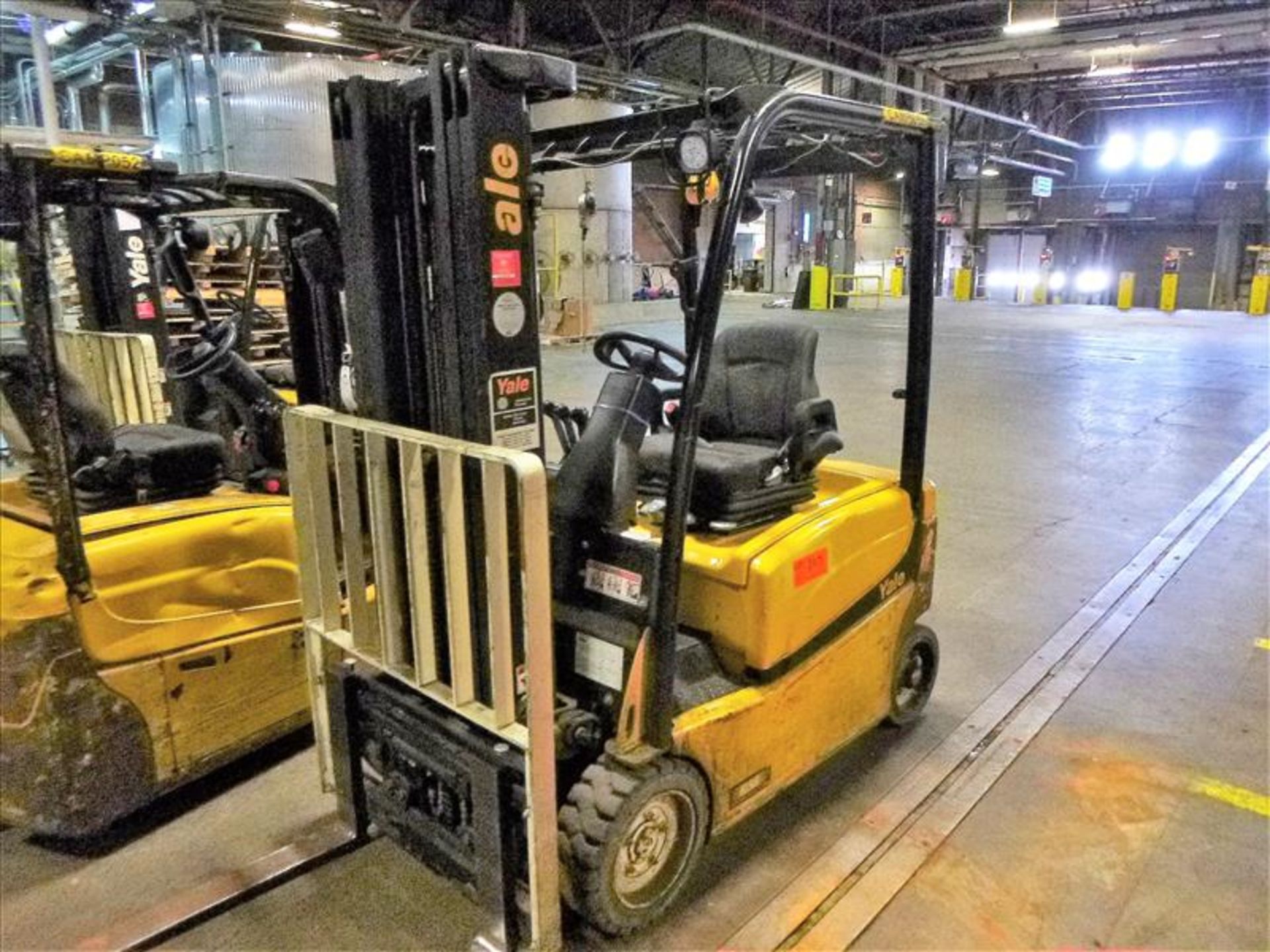 Yale fork lift truck, mod. ERP040VFN48TE082, ser. no. A955N02396M, 48V electric, 3700 lbs cap.,