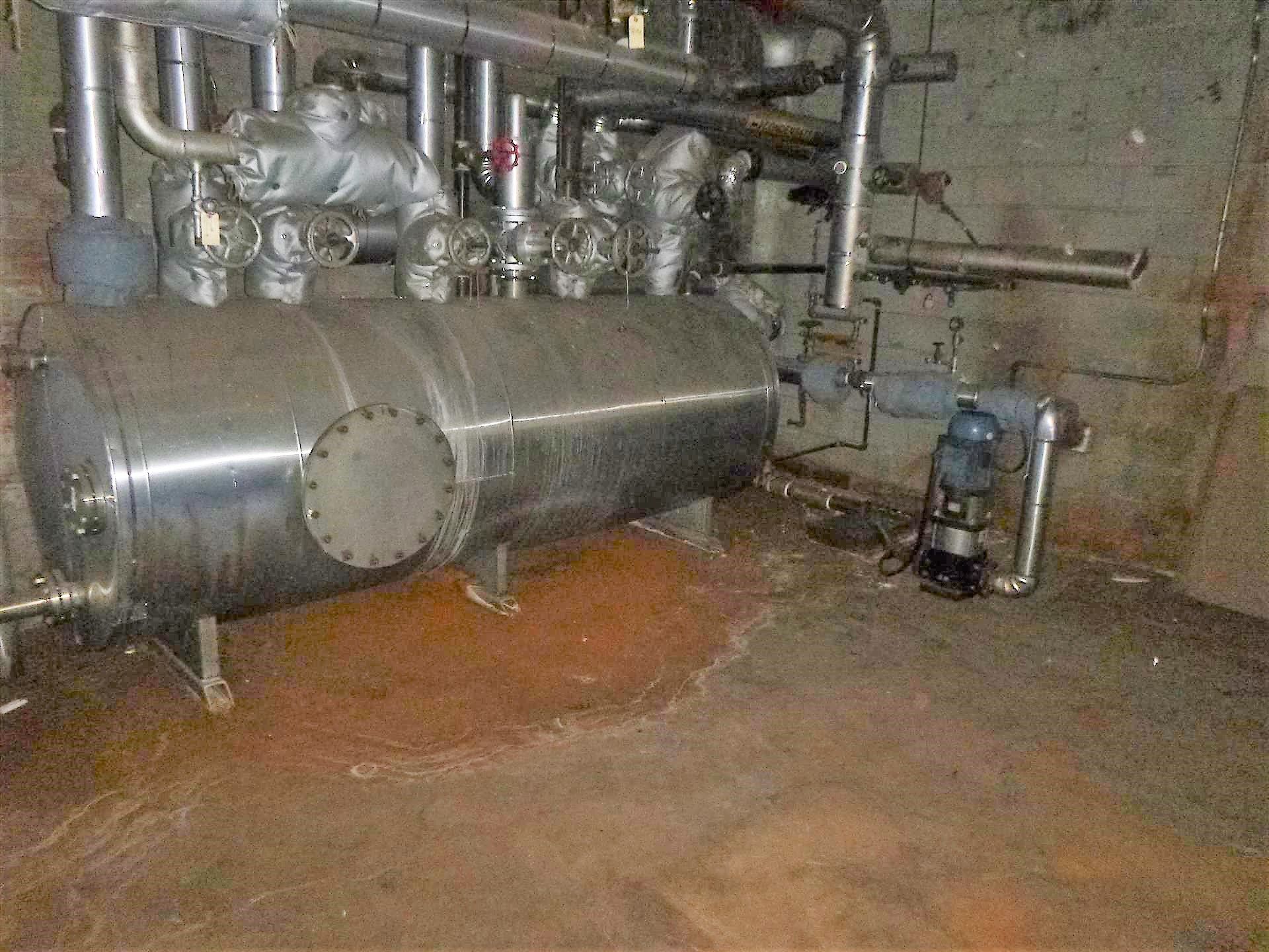 condensate tank c/w Ebara pump and valves [1st Floor, Shops]
