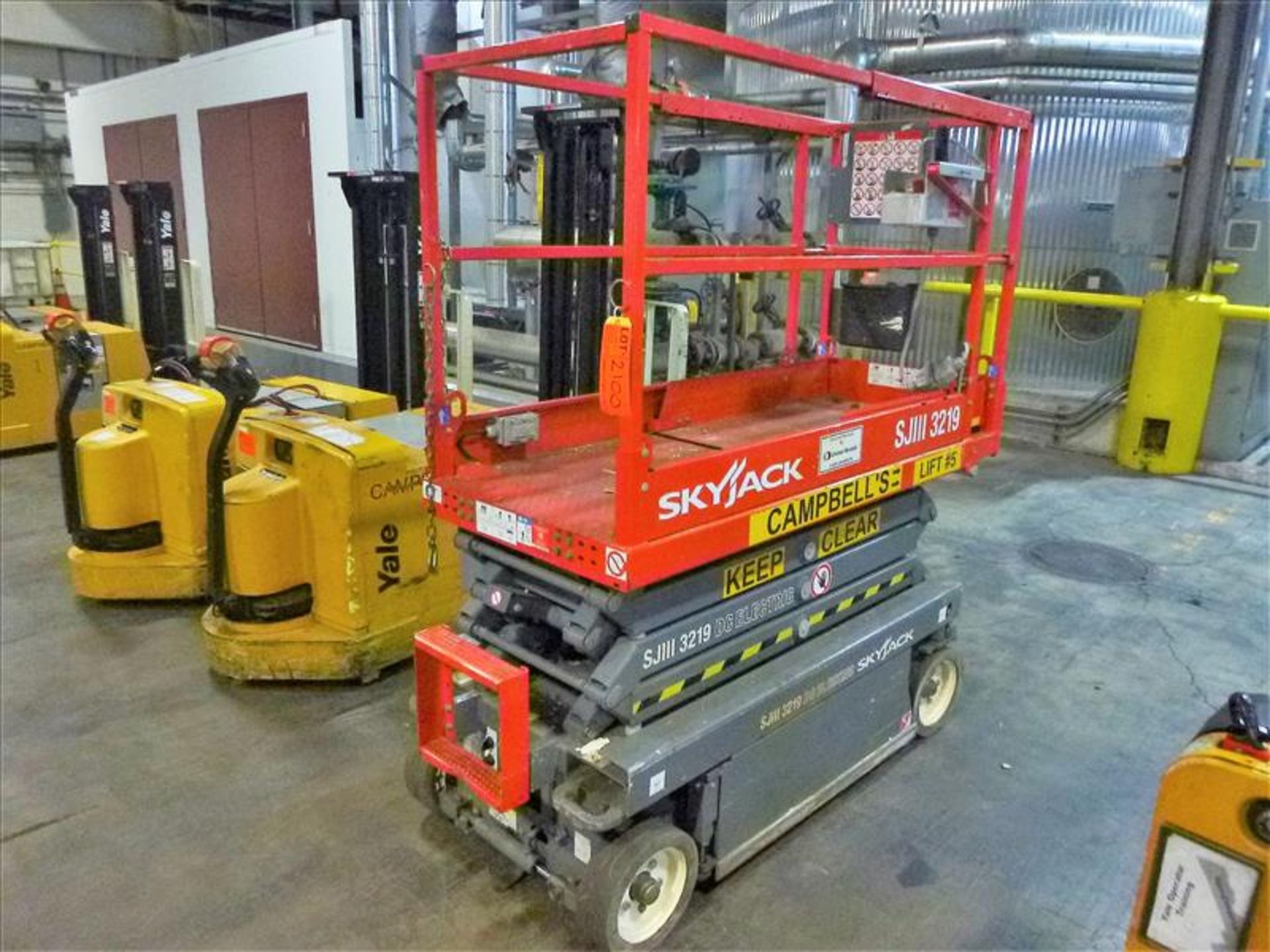 SkyJack scissor lift, mod. SJIII 3219, ser. no. 22055444, 19 ft./550 lbs/2-man cap. [Material