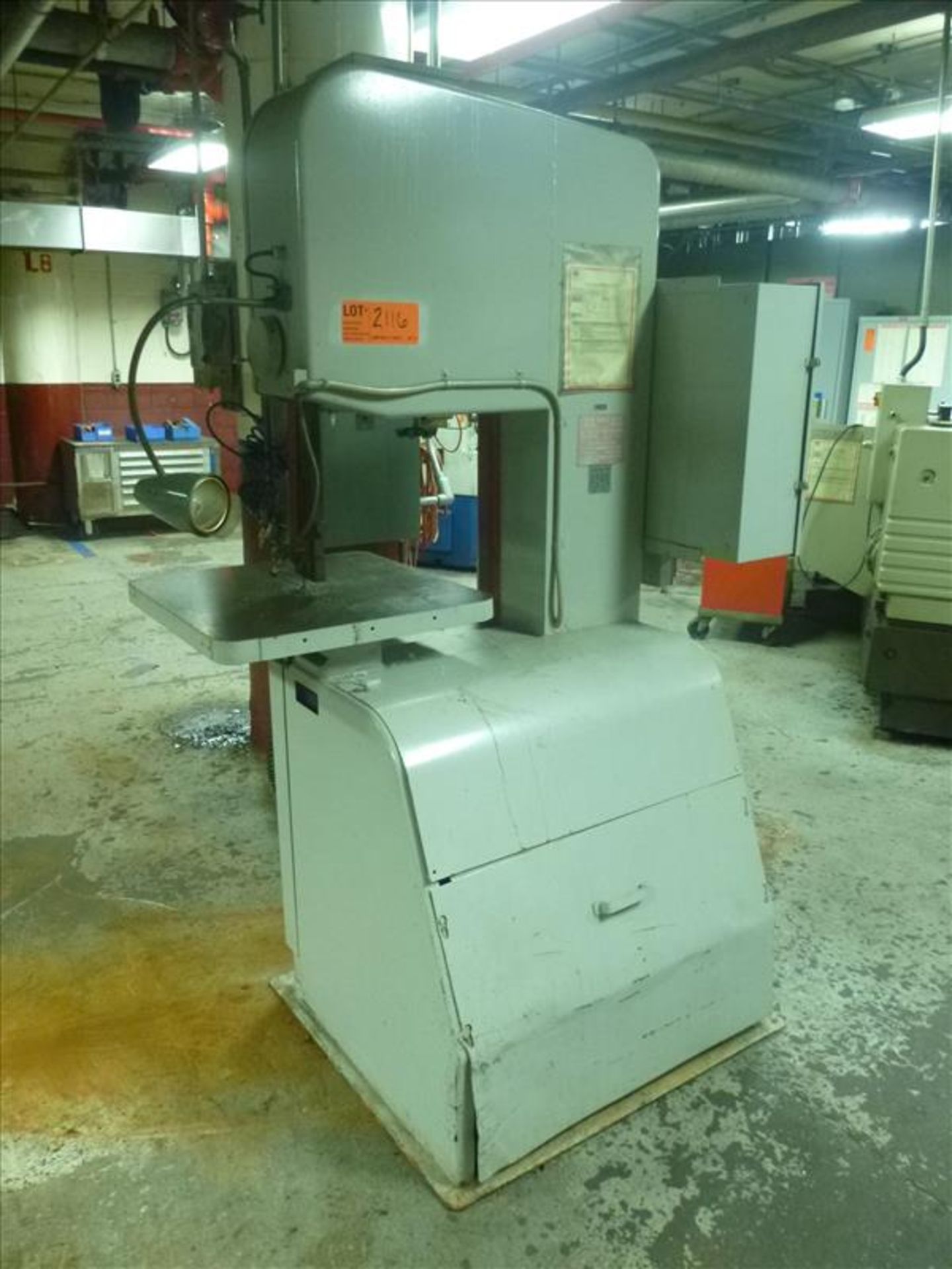 Hyd-Mech vertical band saw, mod. 2013-10, ser. no. 339-78998, 5.5 hp, 20 in. throat, 5200 rpm