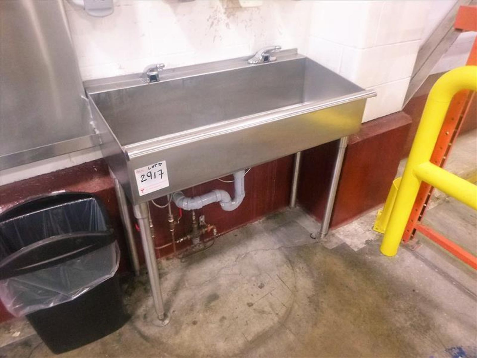 s/s hand-wash sink [1st Floor, ACC]