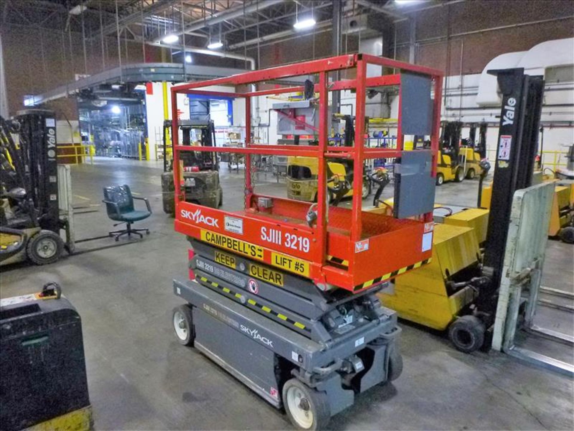 SkyJack scissor lift, mod. SJIII 3219, ser. no. 22055444, 19 ft./550 lbs/2-man cap. [Material - Image 2 of 3