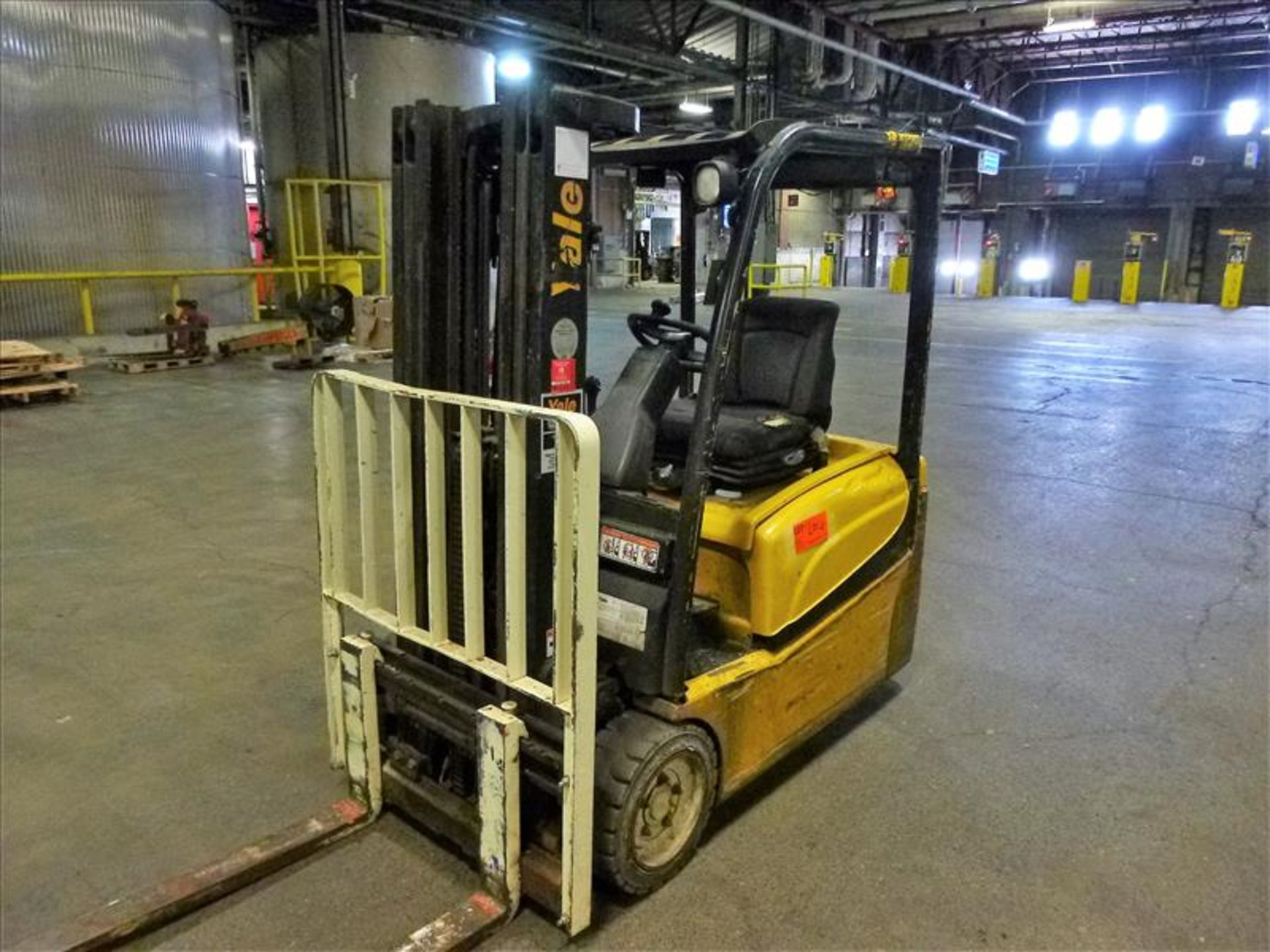 Yale fork lift truck, mod. ERP040VTN48TE076, ser. no. ???, 48V electric, 3800 lbs cap., 169 in. lift