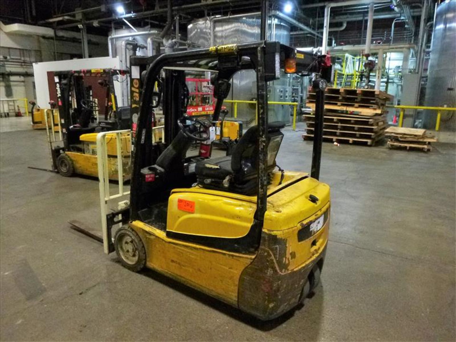 Yale fork lift truck, mod. ERP040VTN48TE076, ser. no. ???, 48V electric, 3800 lbs cap., 169 in. lift - Image 2 of 4