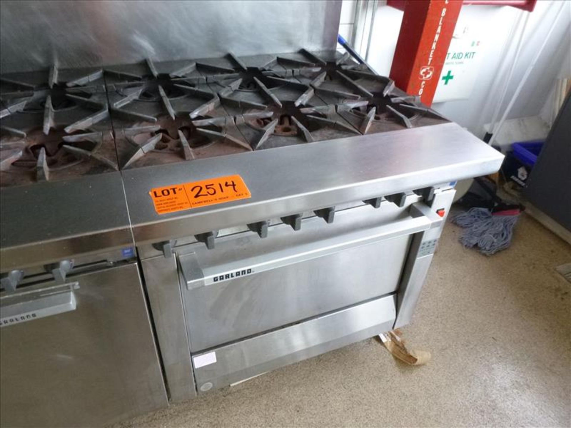 Garland oven/range, s/s, 6-burner, LNG [Test Kitchen, 2nd Floor]