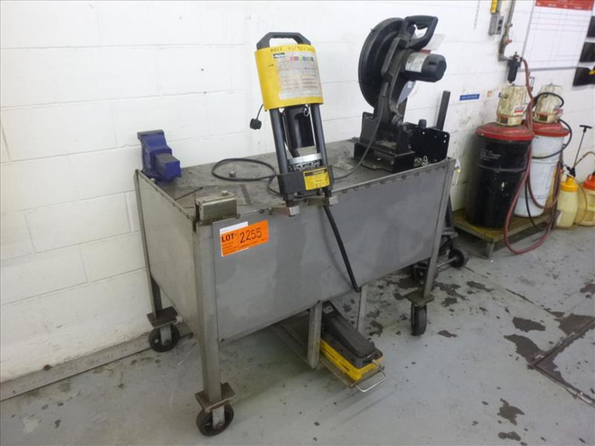 hose crimping system c/w Parker crimper and Gates rubber saw, s/s cart w/ 4 in. bench vice and misc.