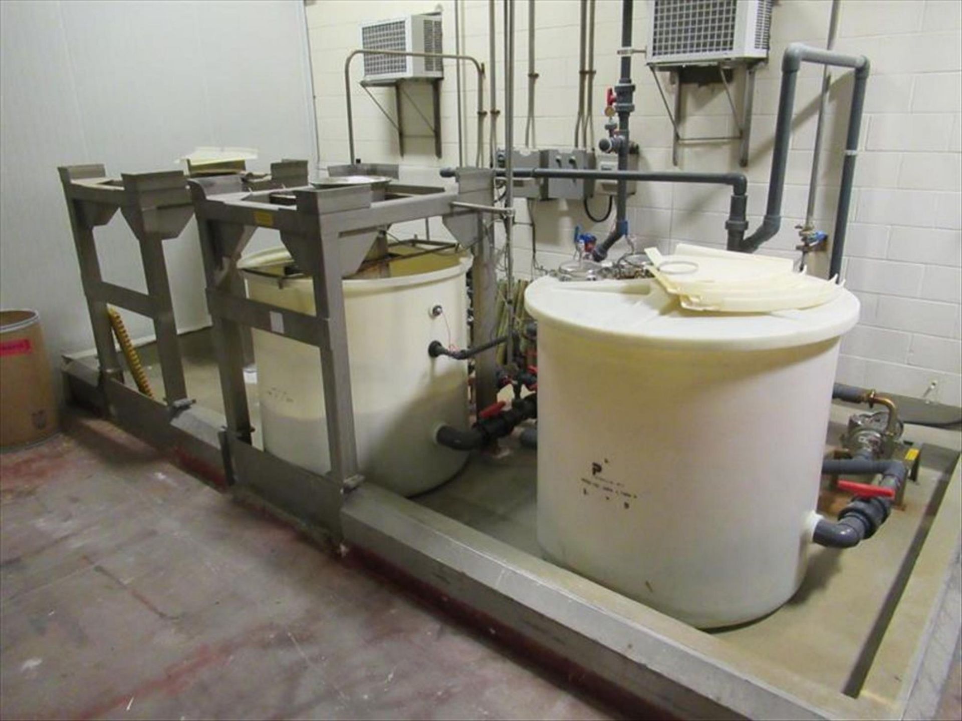 Salt dissolving system including (2) poly salt /brine tanks, 4 ft dia x 4 ft h, (2) HD stainless