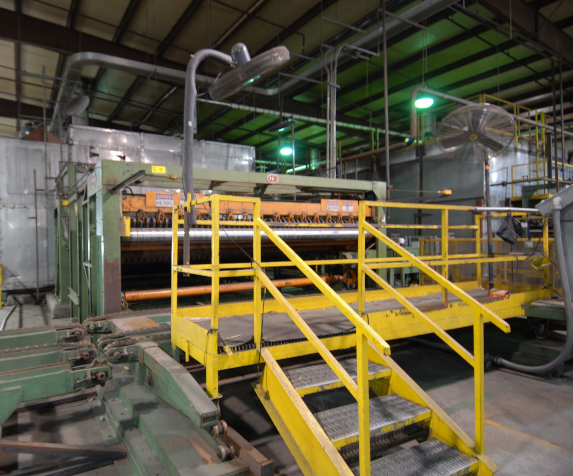 COE (3) CHAIN HYDRAULIC LOAD IN CONVEYOR WITH 180" PINCH IN-FEED ROLLER S/N: N/A (CI)