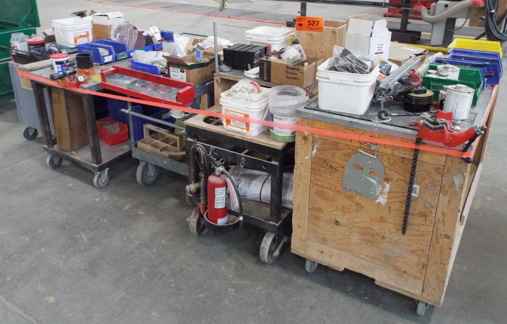 LOT/ ROLLING SHOP CARTS WITH TOOLS, VISES, AND SUPPLIES