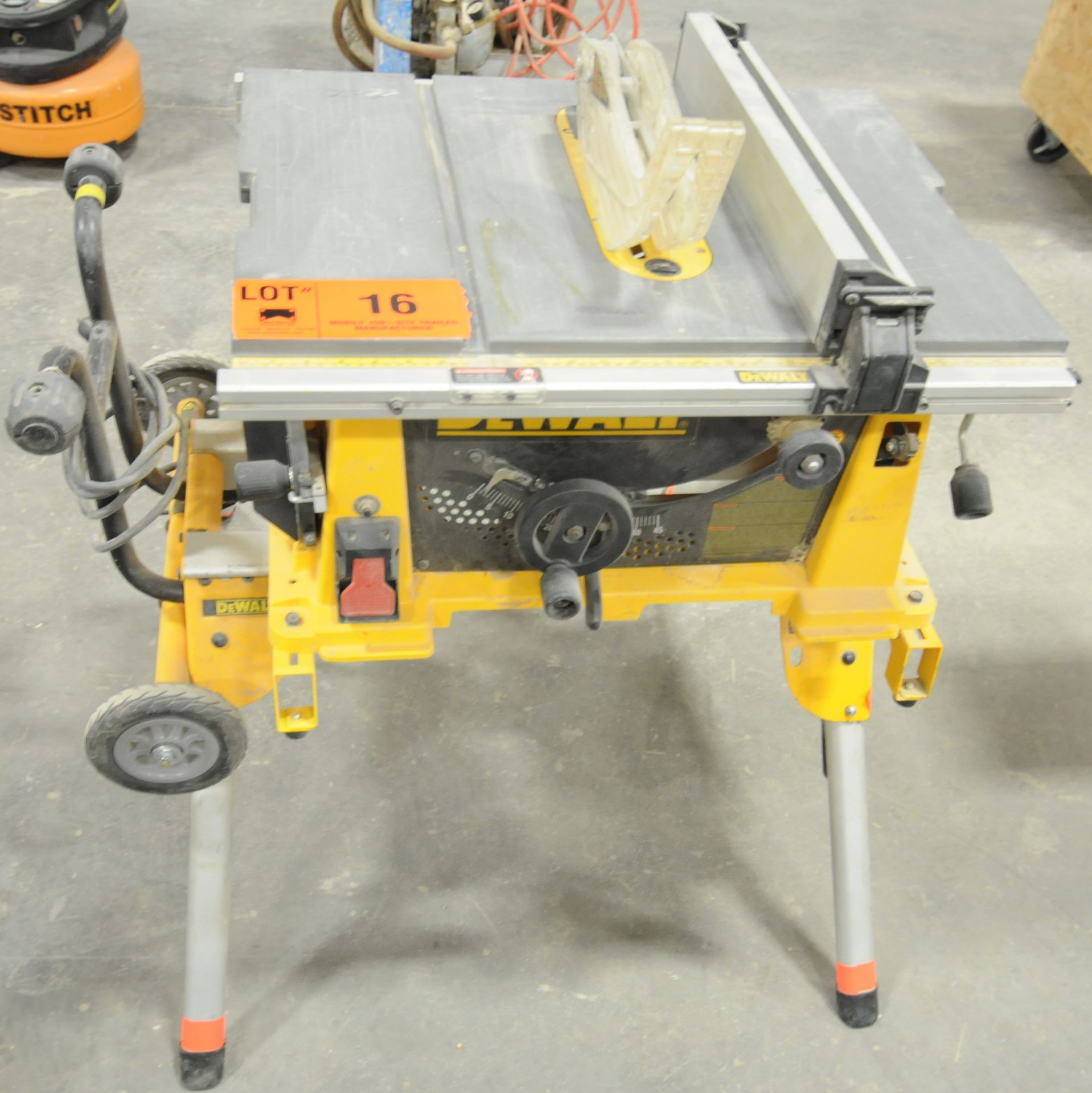 DEWALT 10" TABLE SAW, S/N: 968212