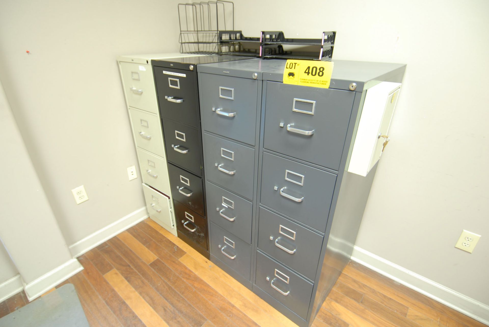 LOT/ FILE CABINETS