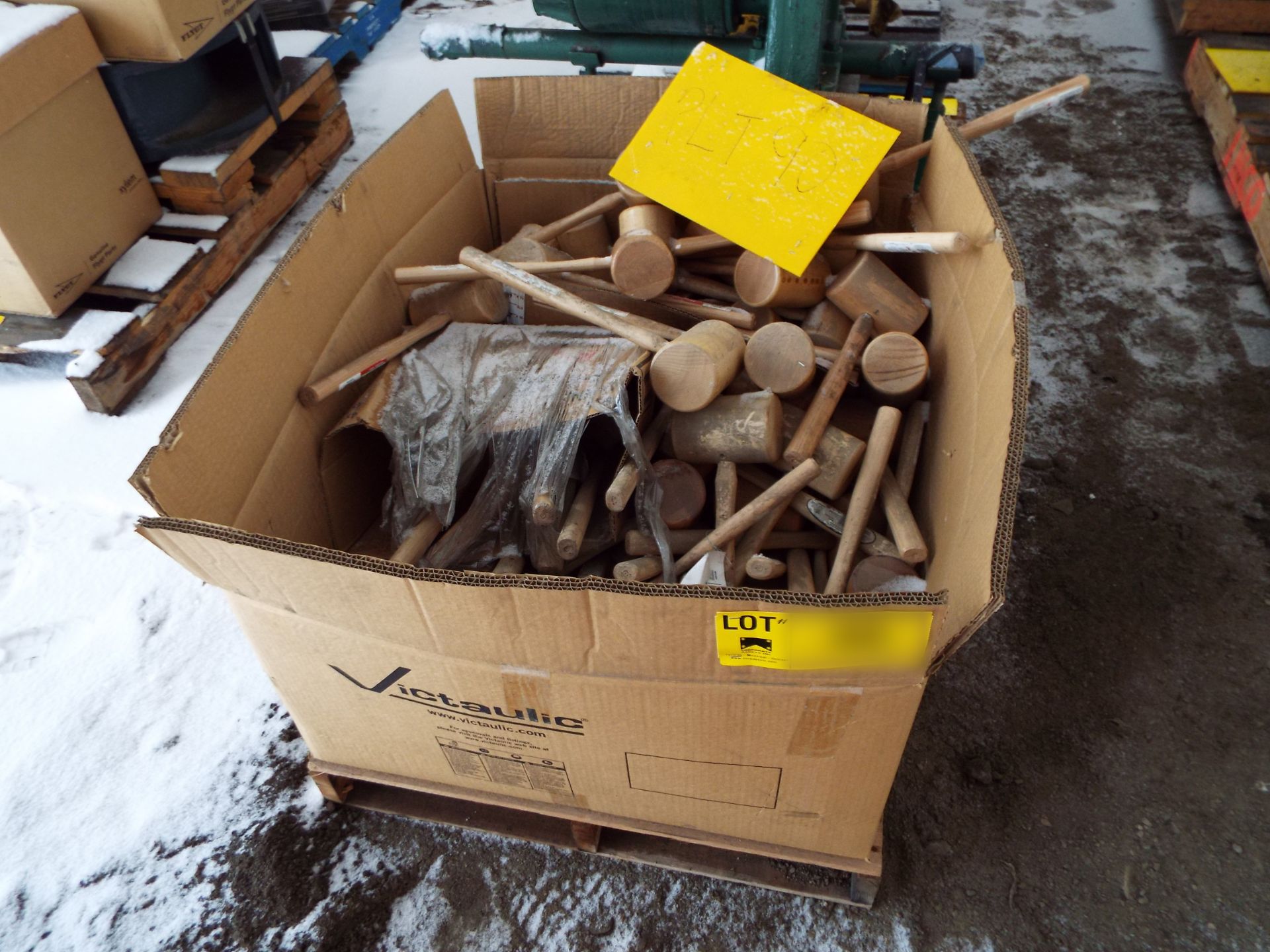 LOT/ CONTENTS OF SKID - WOODEN MALLETS & CHISELS (PLT 90)