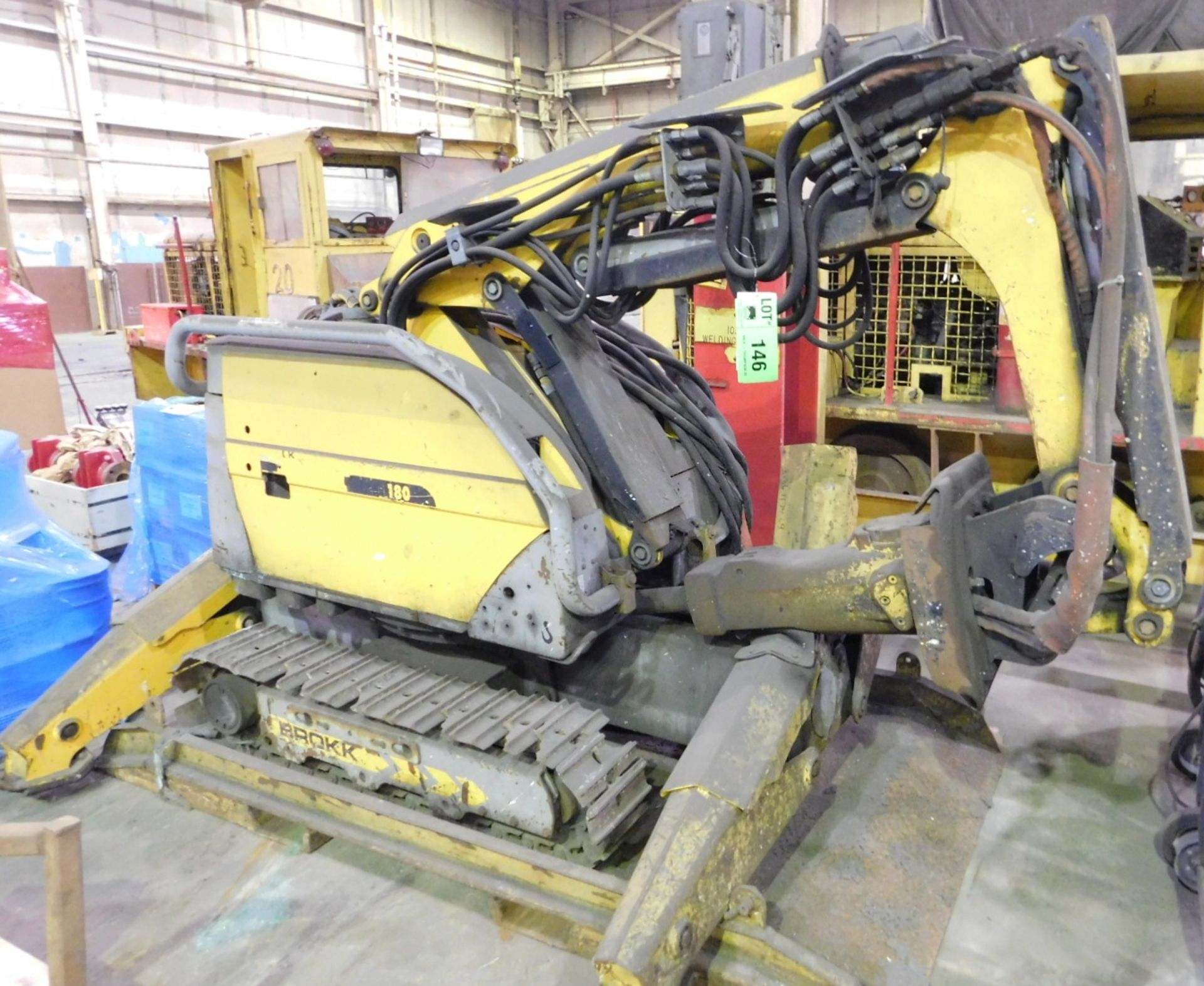 BROKK 180 ELECTRIC/ HYDRAULIC BACKHOE WITH HYDRAULIC BREAKER ATTACHMENT, STEEL CATERPILLAR TRACK, - Image 3 of 3