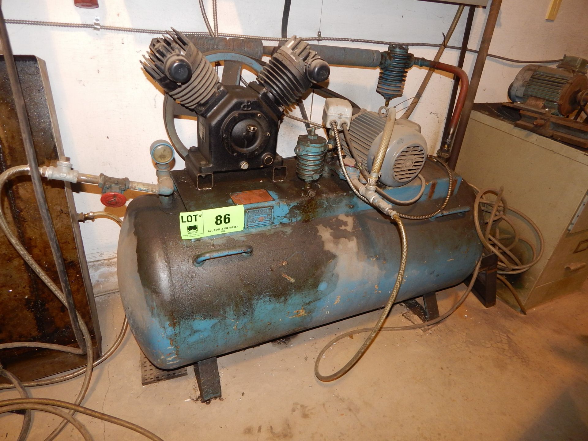 DE BACKERS 10HP PISTON TYPE COMPRESSOR S/N: N/A (CI)