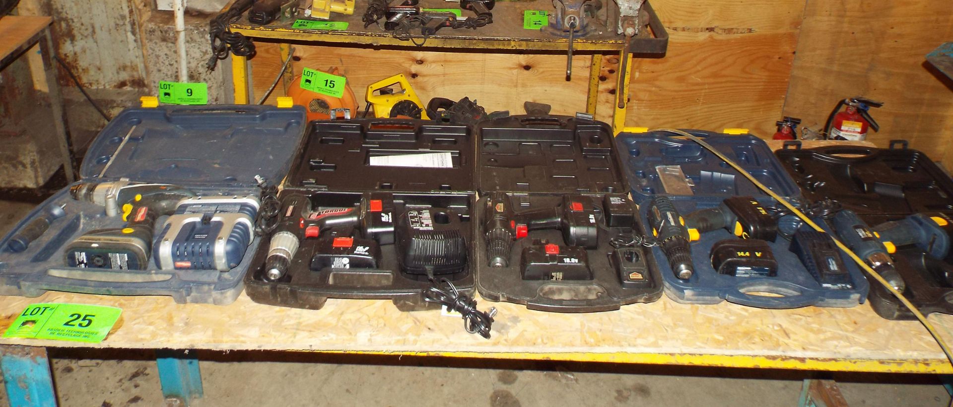(LOT) ASSORTED CORDLESS DRILLS - Image 2 of 2