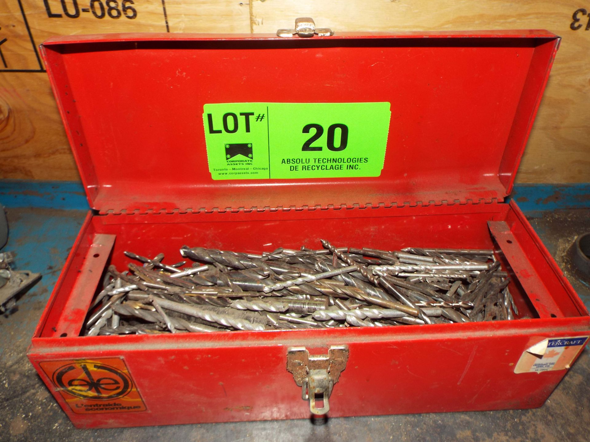 (LOT) DRILL BITS WITH CASE