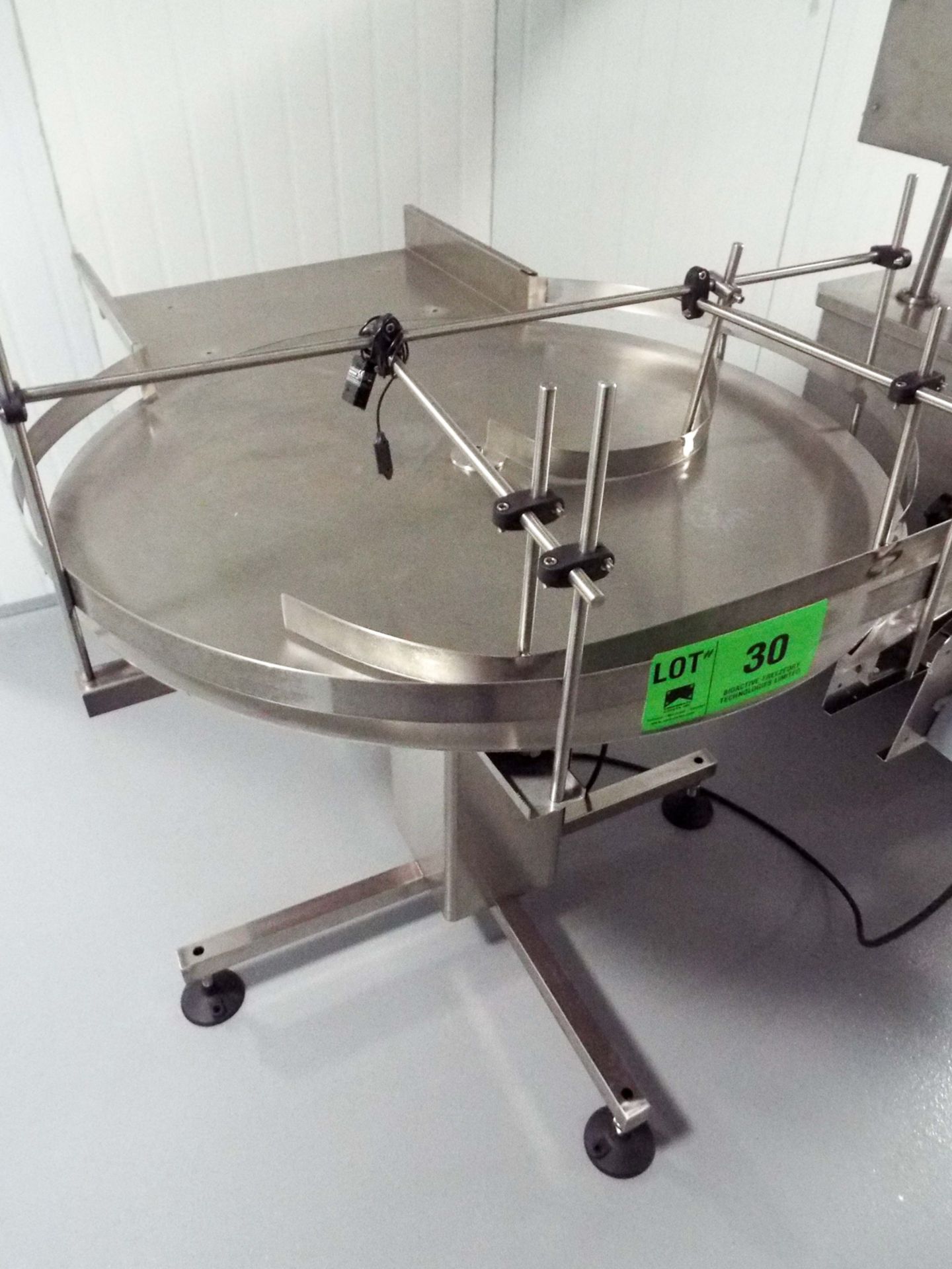 SHAOFENG 40" DIA. STAINLESS STEEL VIBRATORY SORTING TABLE S/N: 20181008-5 (CI)