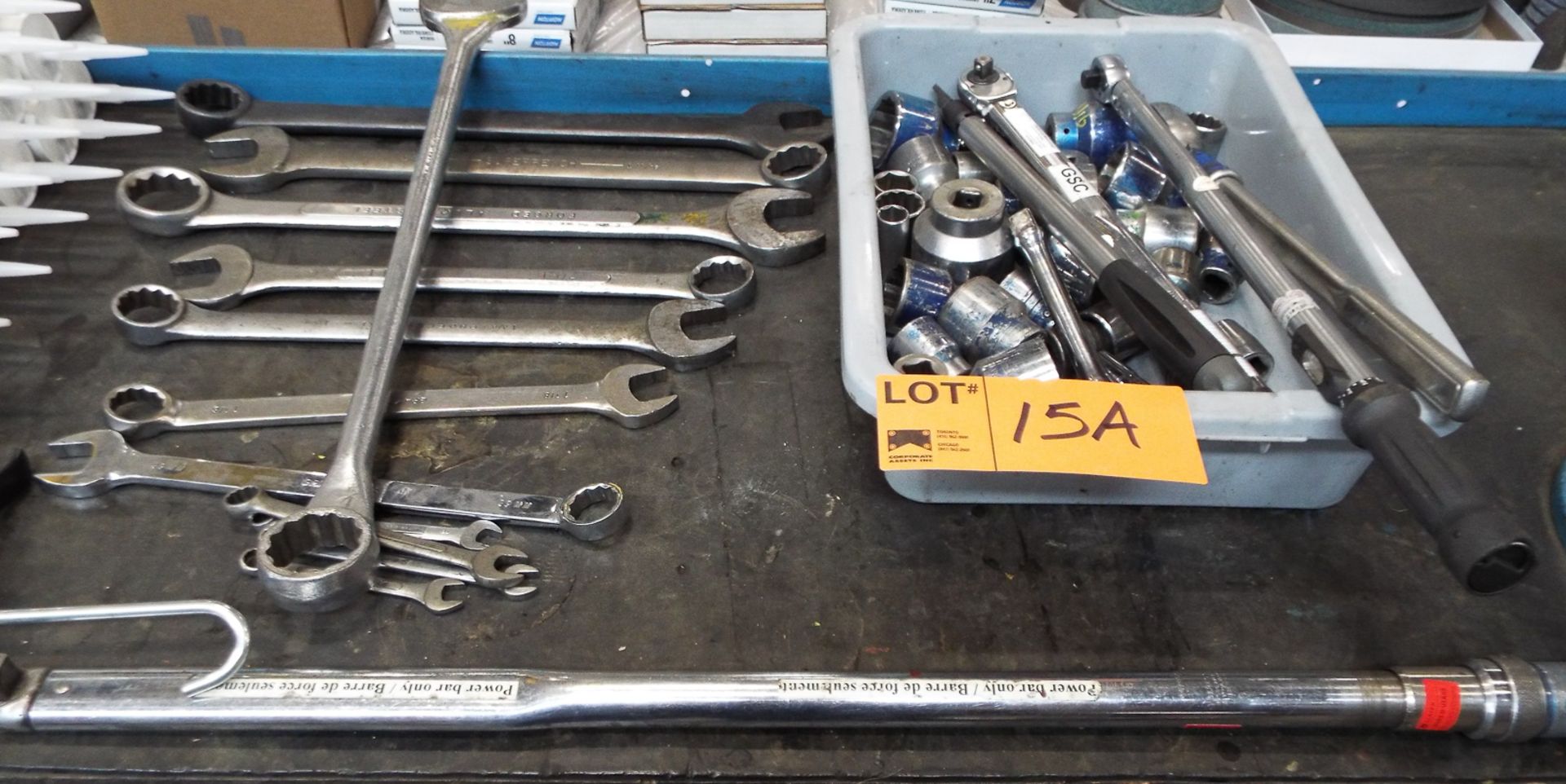 LOT/ SOCKETS, TORQUE WRENCHES AND WRENCHES