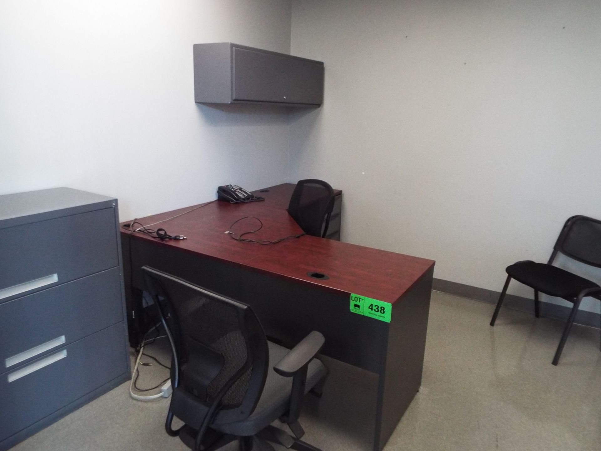 LOT/ CONTENTS OF OFFICE (FURNITURE ONLY) - L-SHAPED DESK WITH OVERHEAD CABINET, OFFICE CHAIRS AND